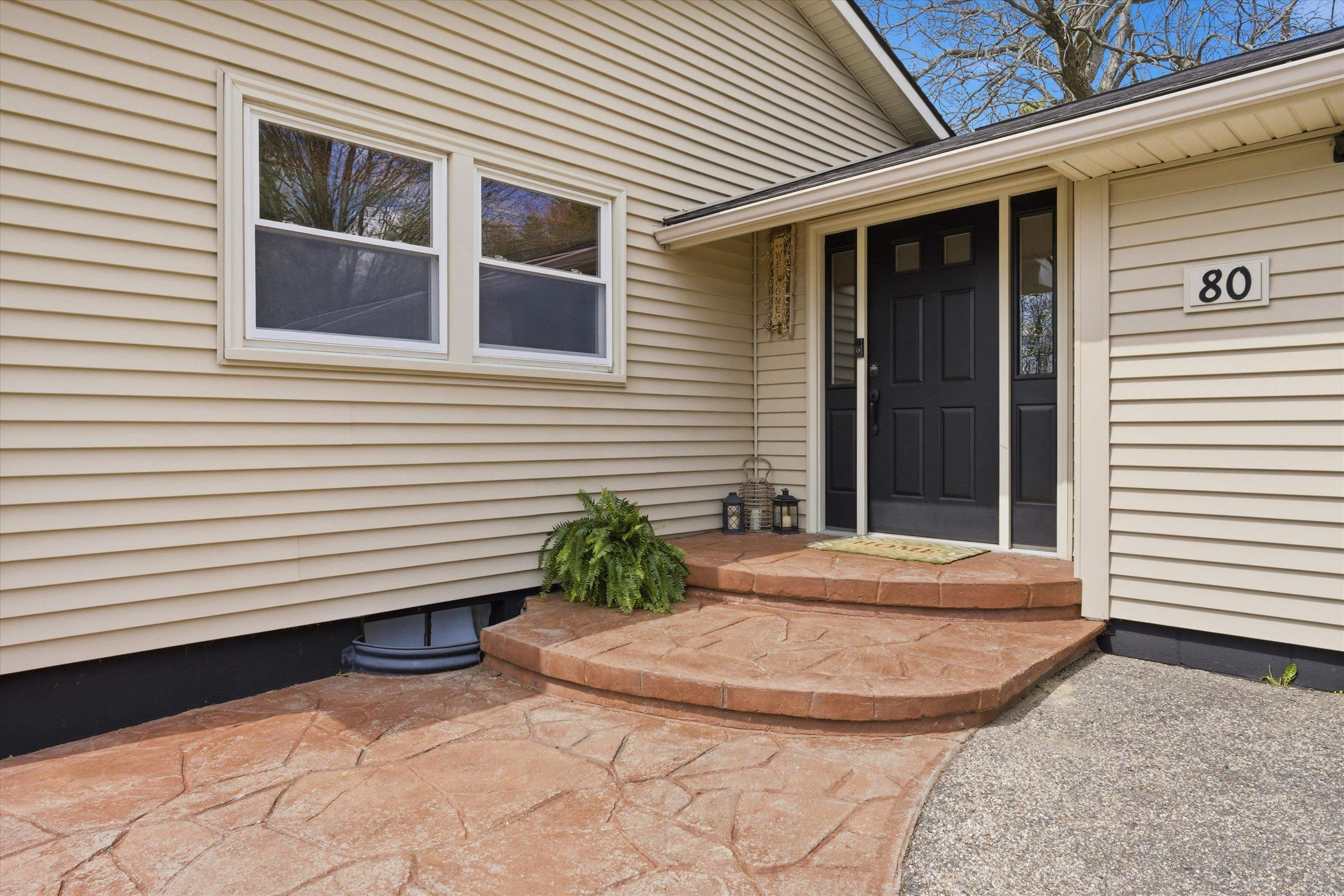 80 English Range Rd, Derry, NH 03038