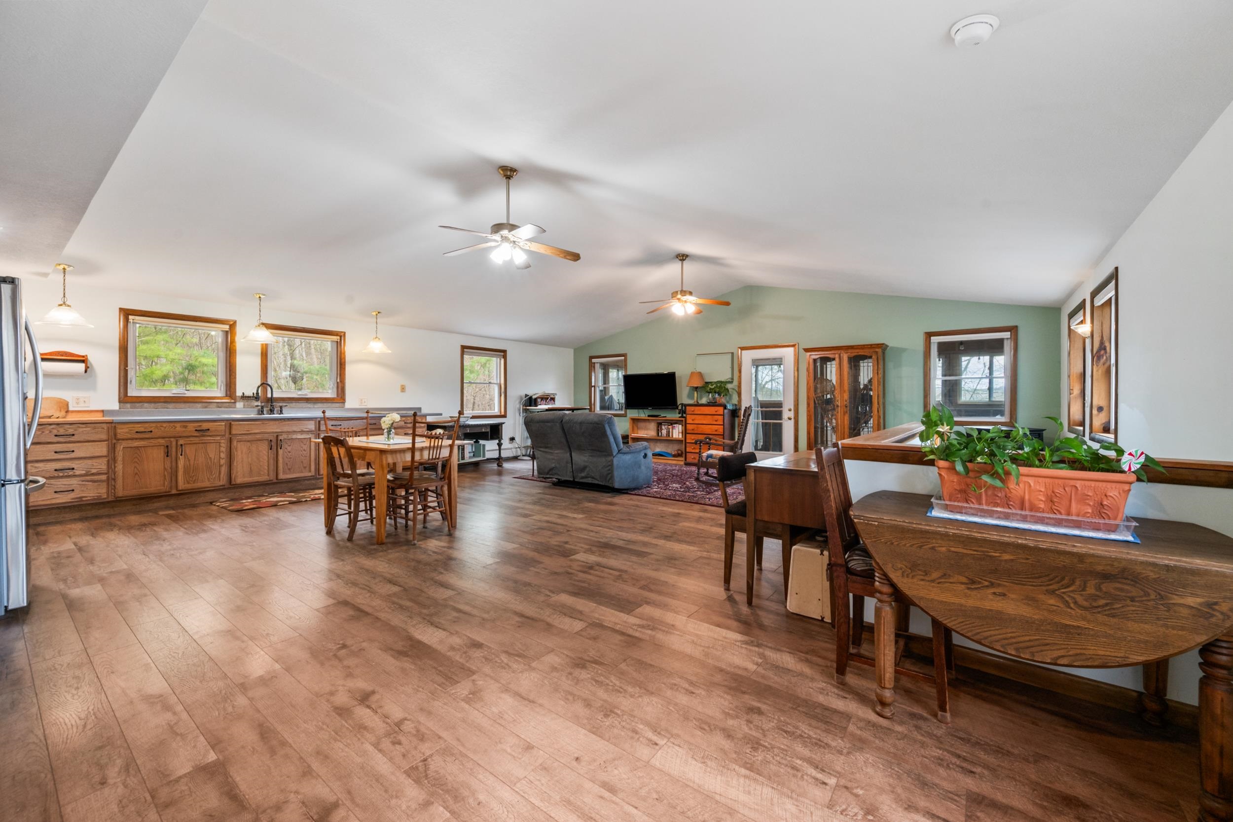 71 Summit Ave, Littleton, NH 03561