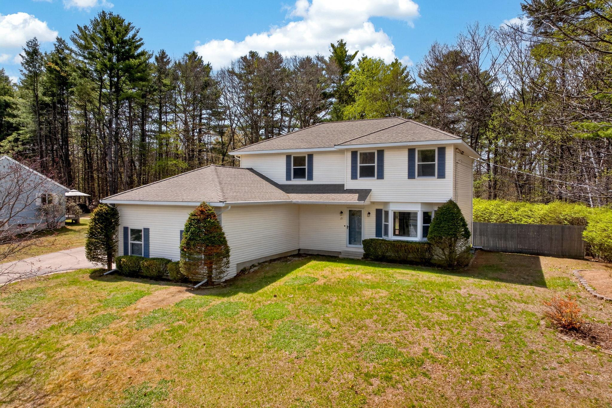 21 Emerald Drive — photo 1