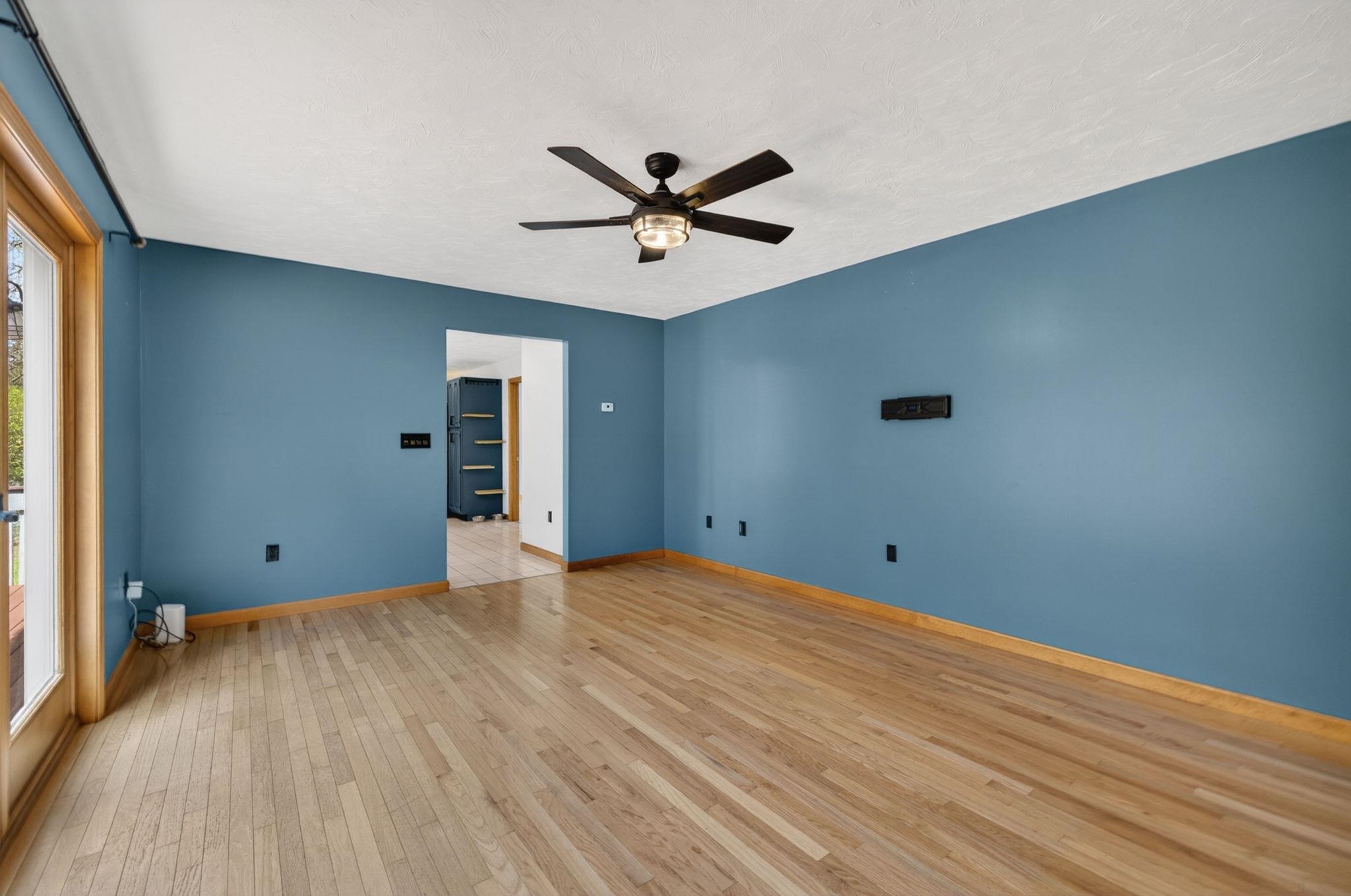21 Emerald Dr, Laconia, NH 03246