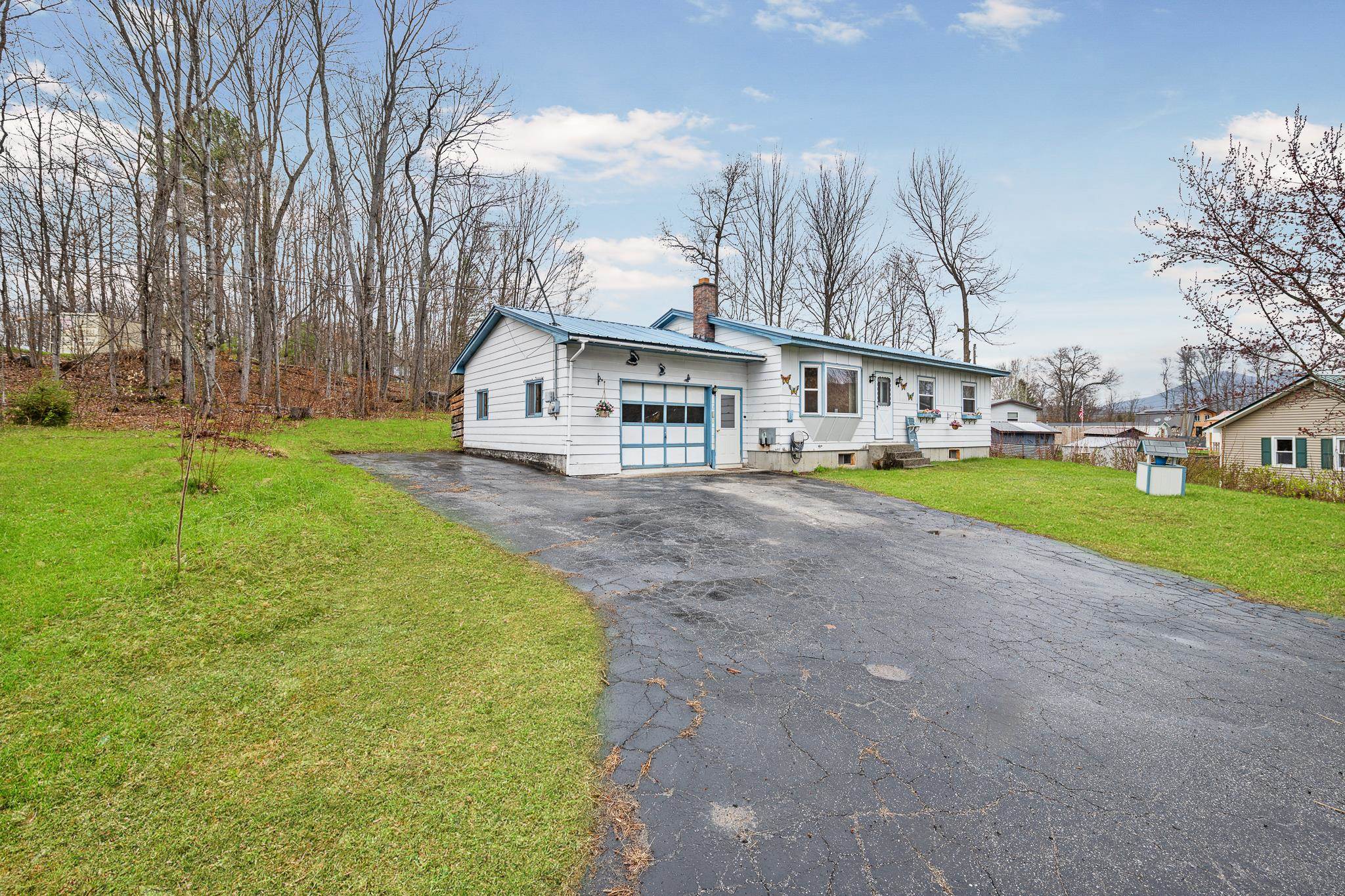 12 Crow Hill St, Northumberland, NH 03582