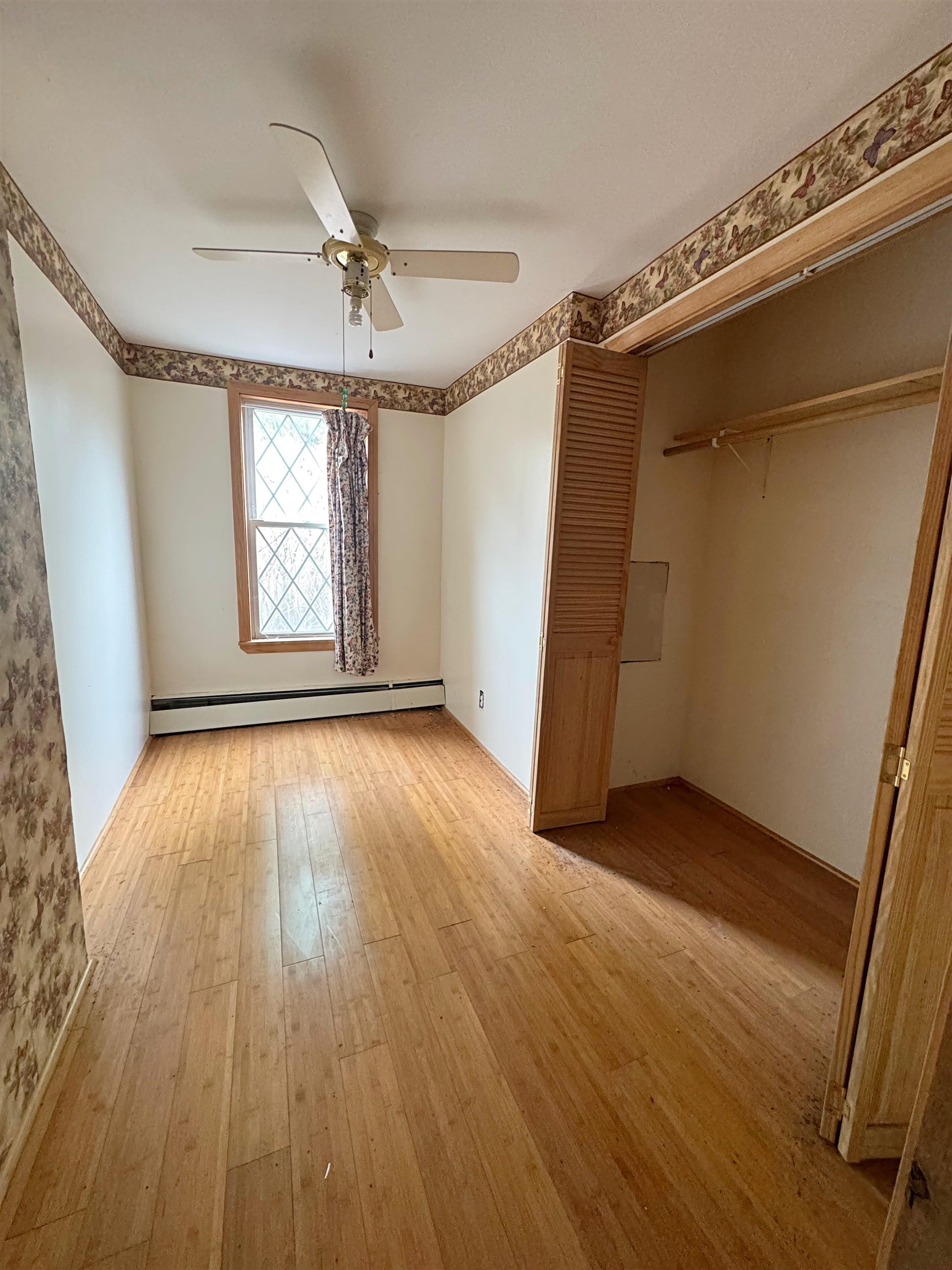 24 Beauregard St, Claremont, NH 03743