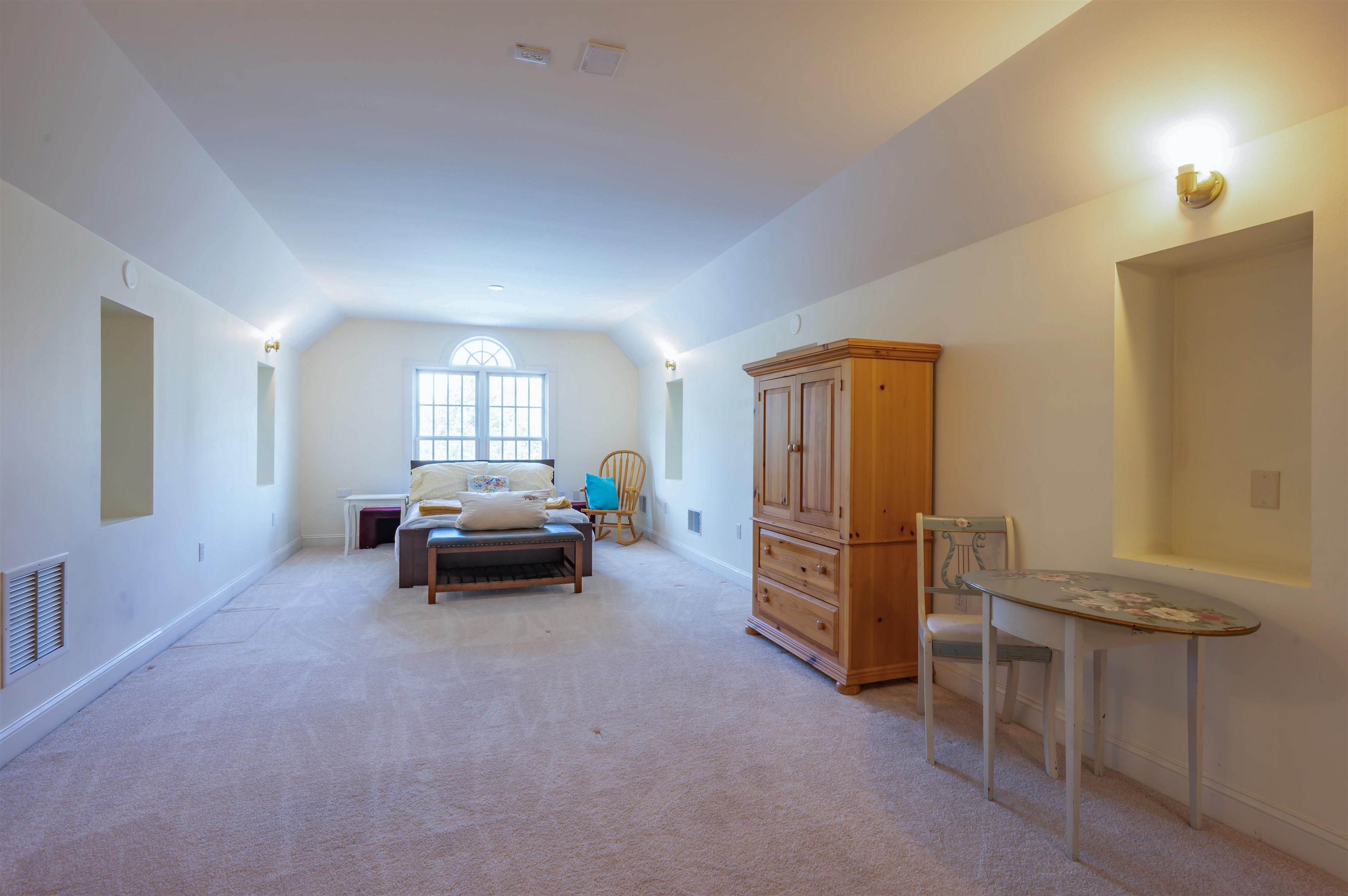 145 Horizon Dr, Goffstown, NH 03045