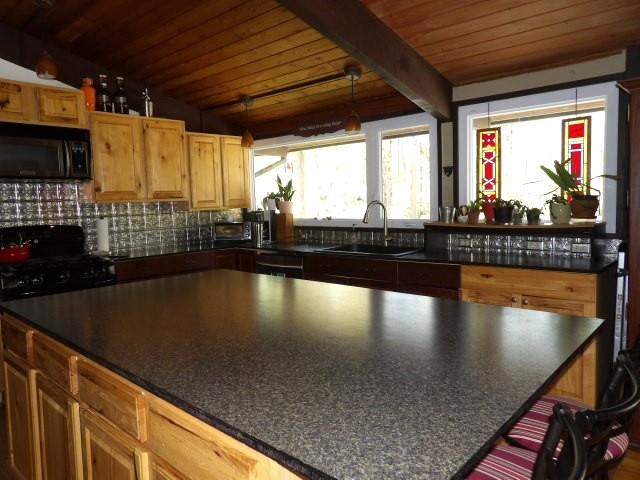 5 Quarry Rd, Hampstead, NH 03841