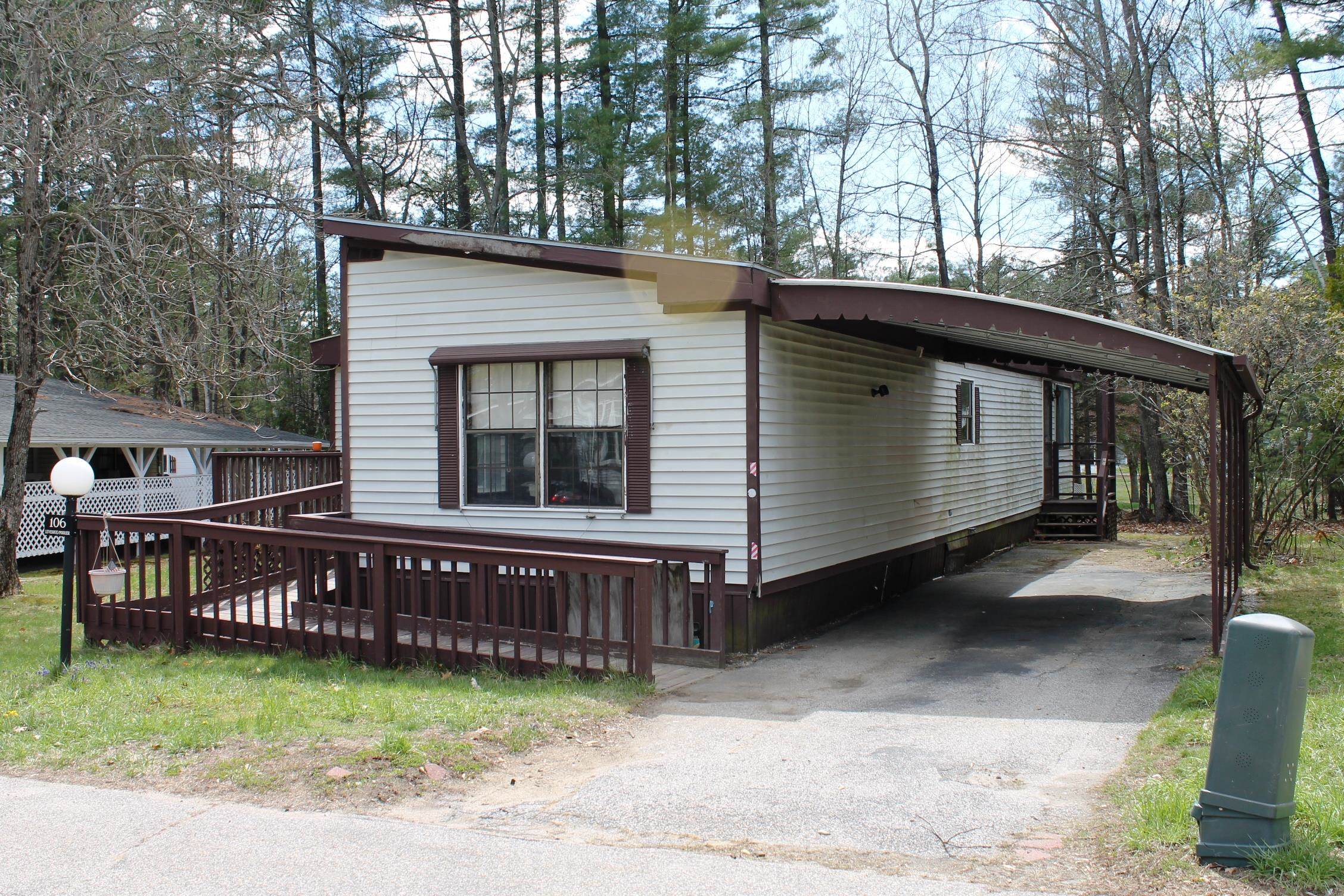 106 Donald Dr, Goffstown, NH 03045
