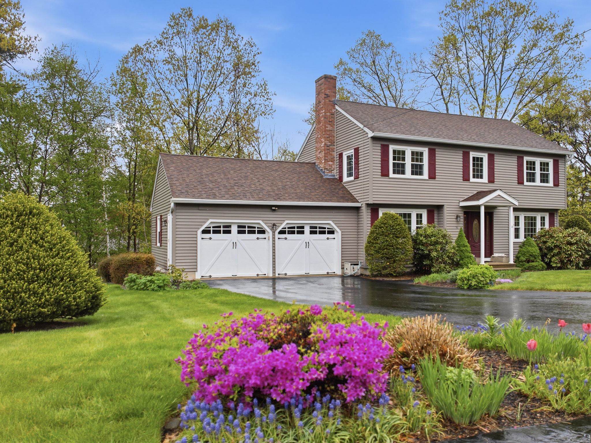56 Timberline Dr, Nashua, NH 03062