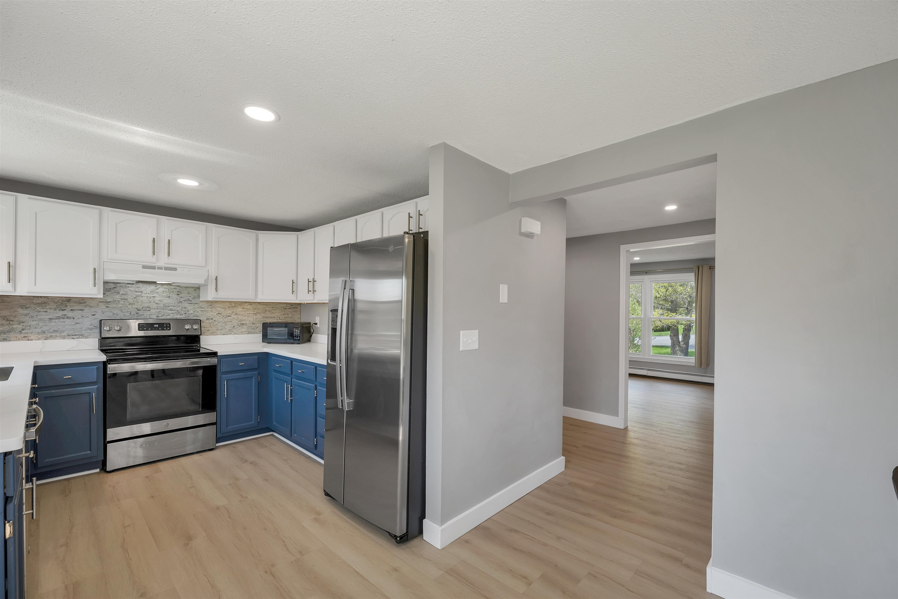 5 Richardson Rd, Derry, NH 03038