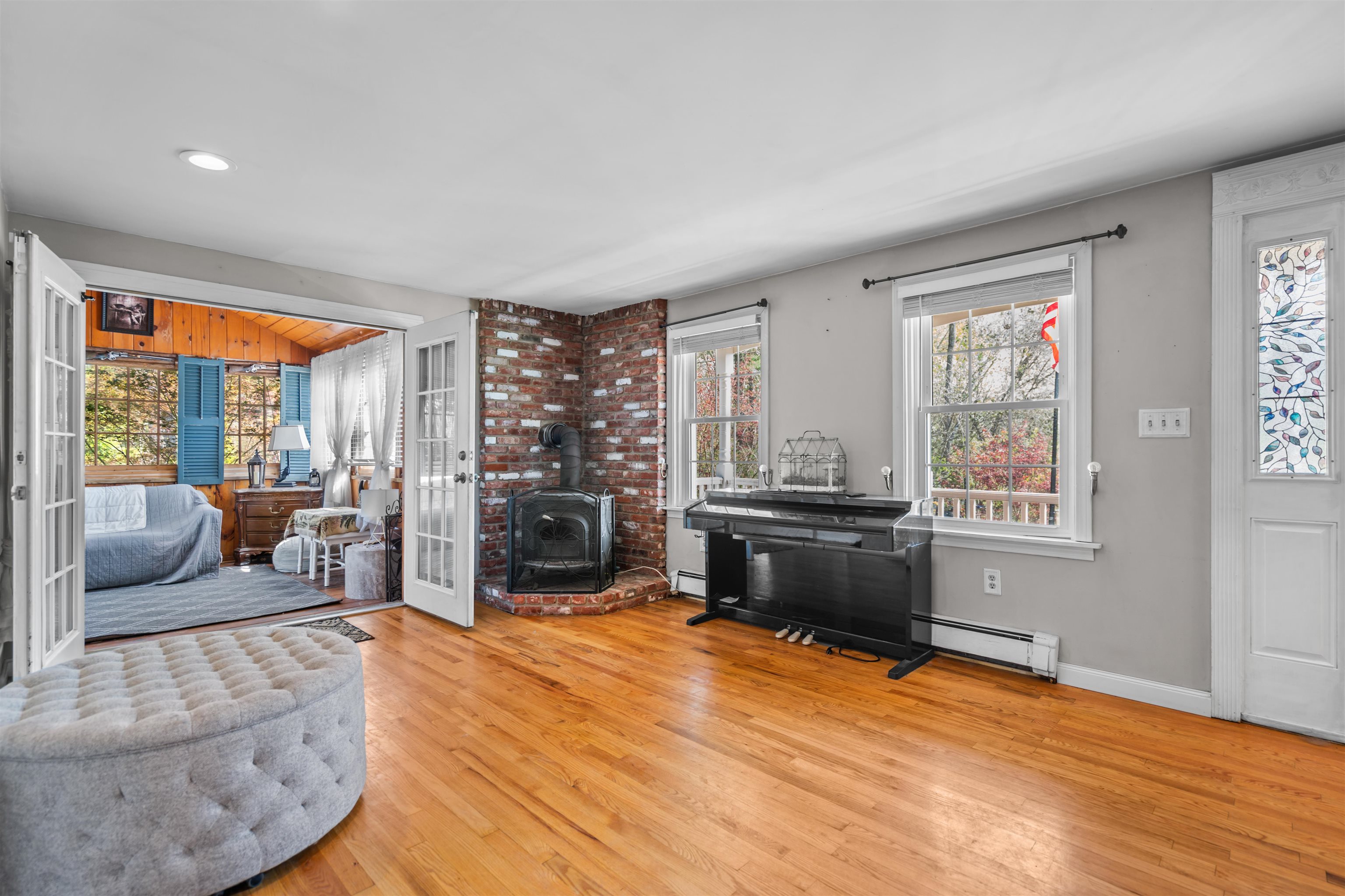 5 Chartwell Ct, Londonderry, NH 03053