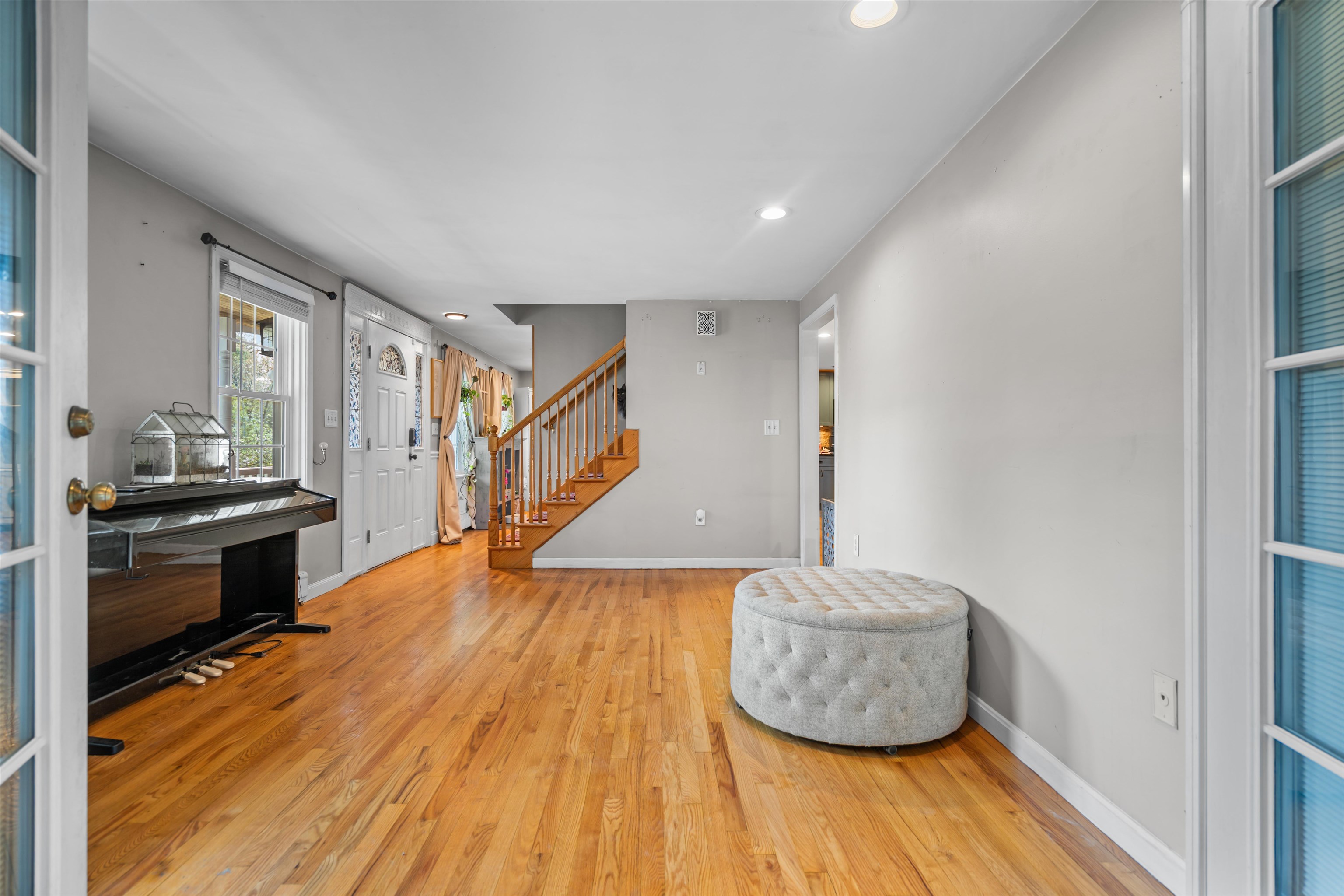 5 Chartwell Ct, Londonderry, NH 03053