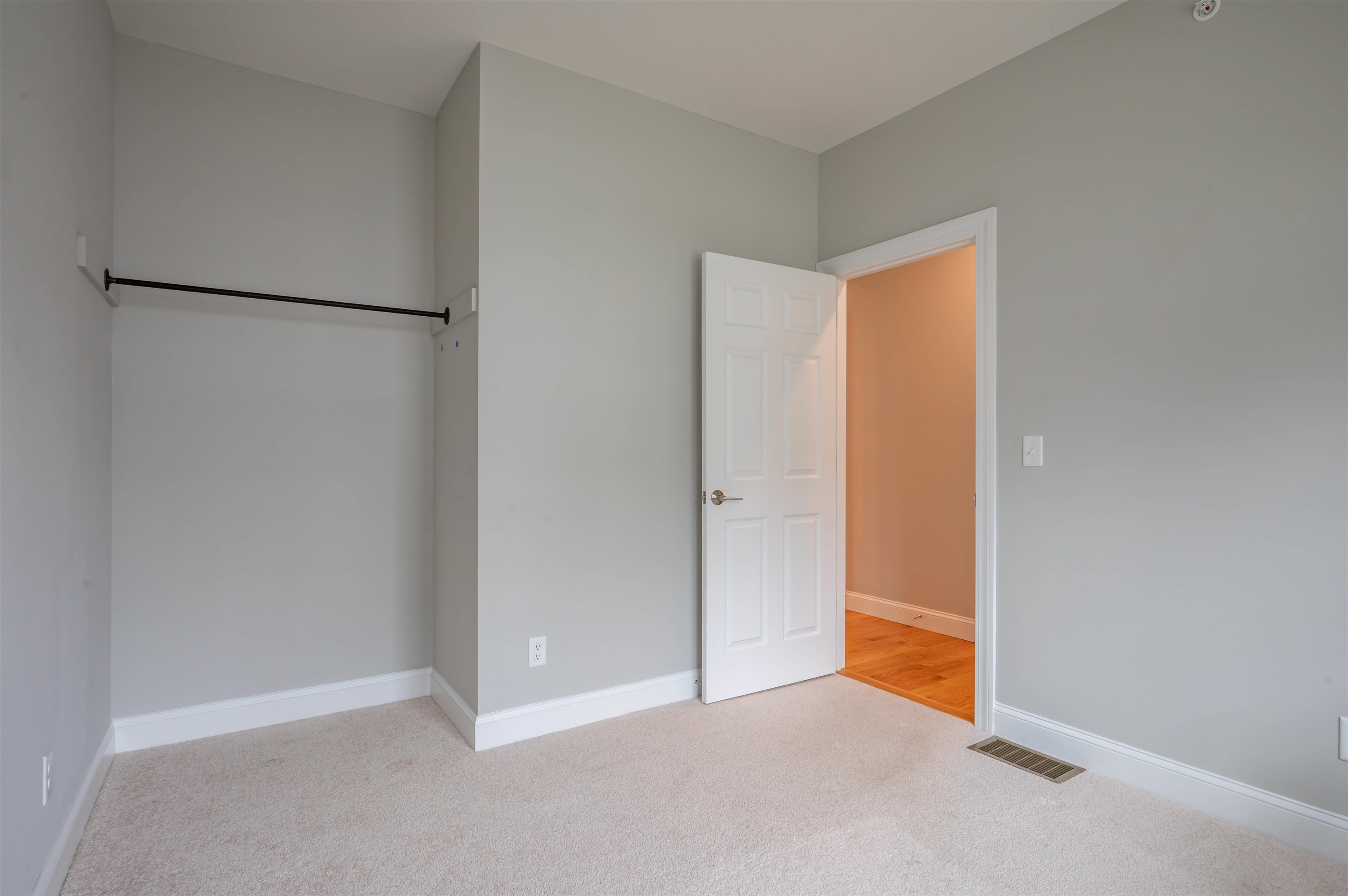 22a Angel Point Cir, Goffstown, NH 03045
