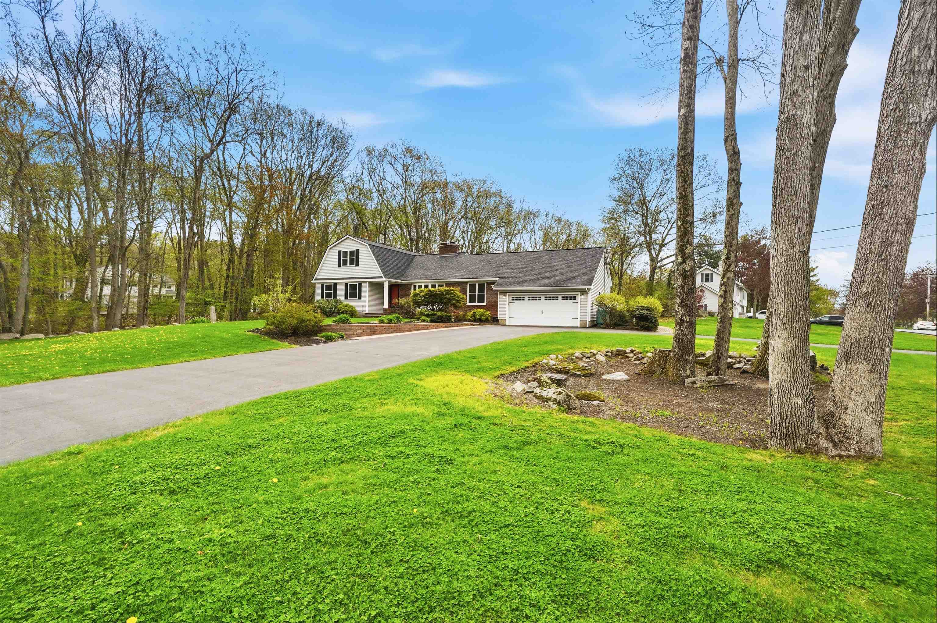 21 Christine Dr, Atkinson, NH 03811