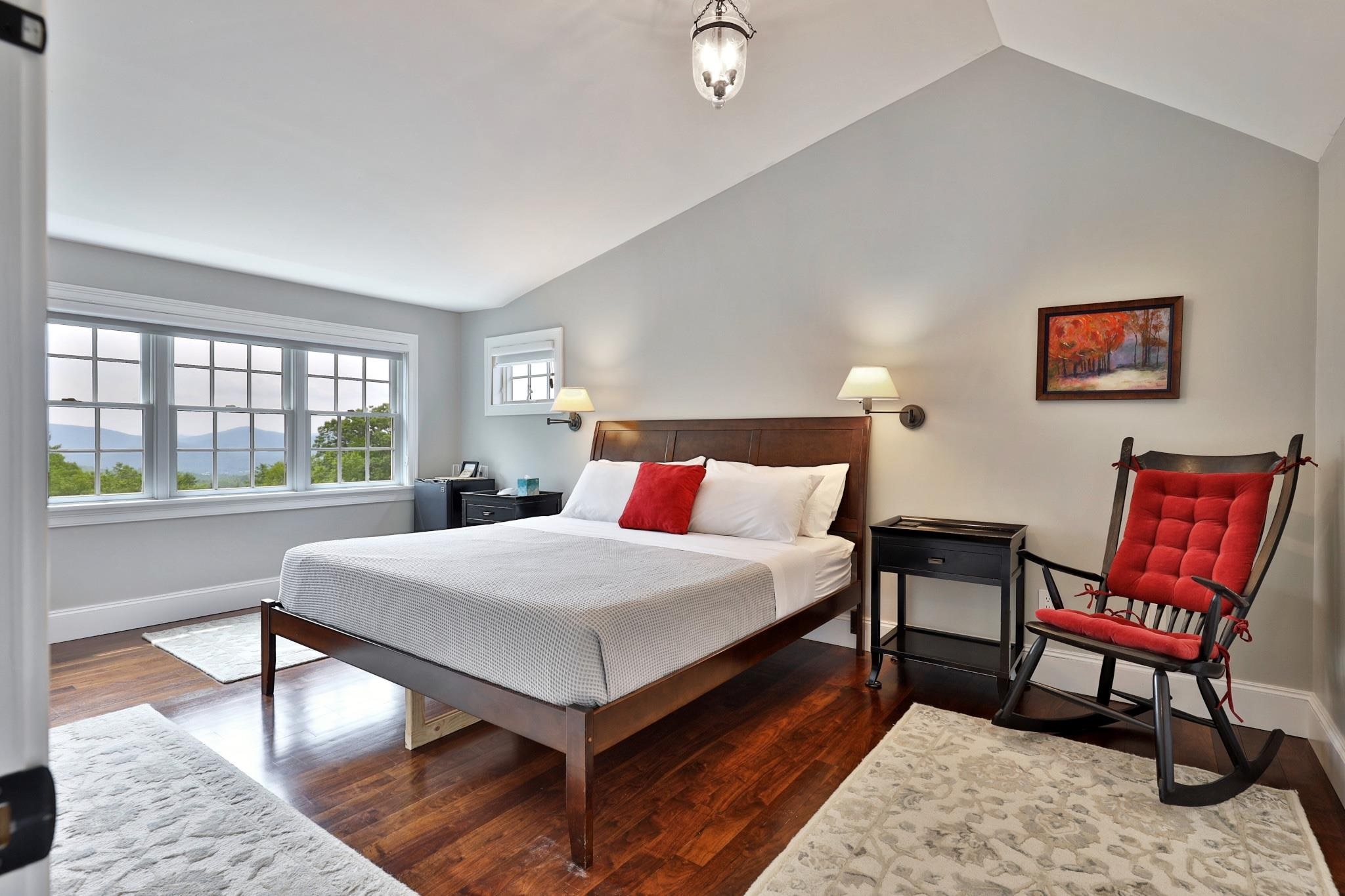 The Vista Room - Second floor 4th bedroom 25194088
