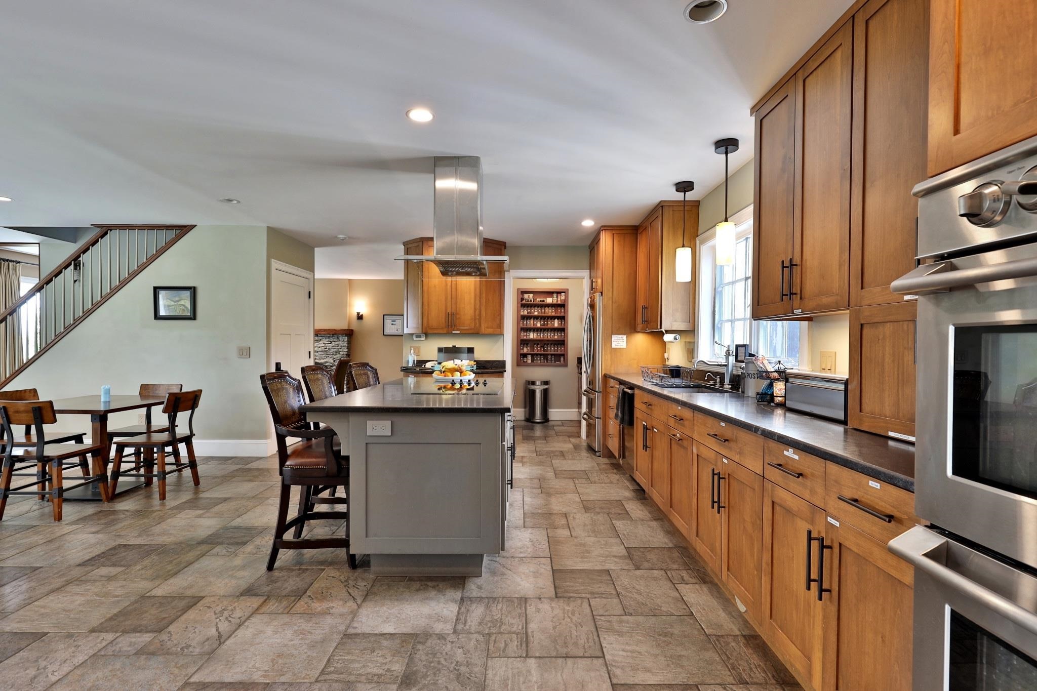 Kitchen 25194068