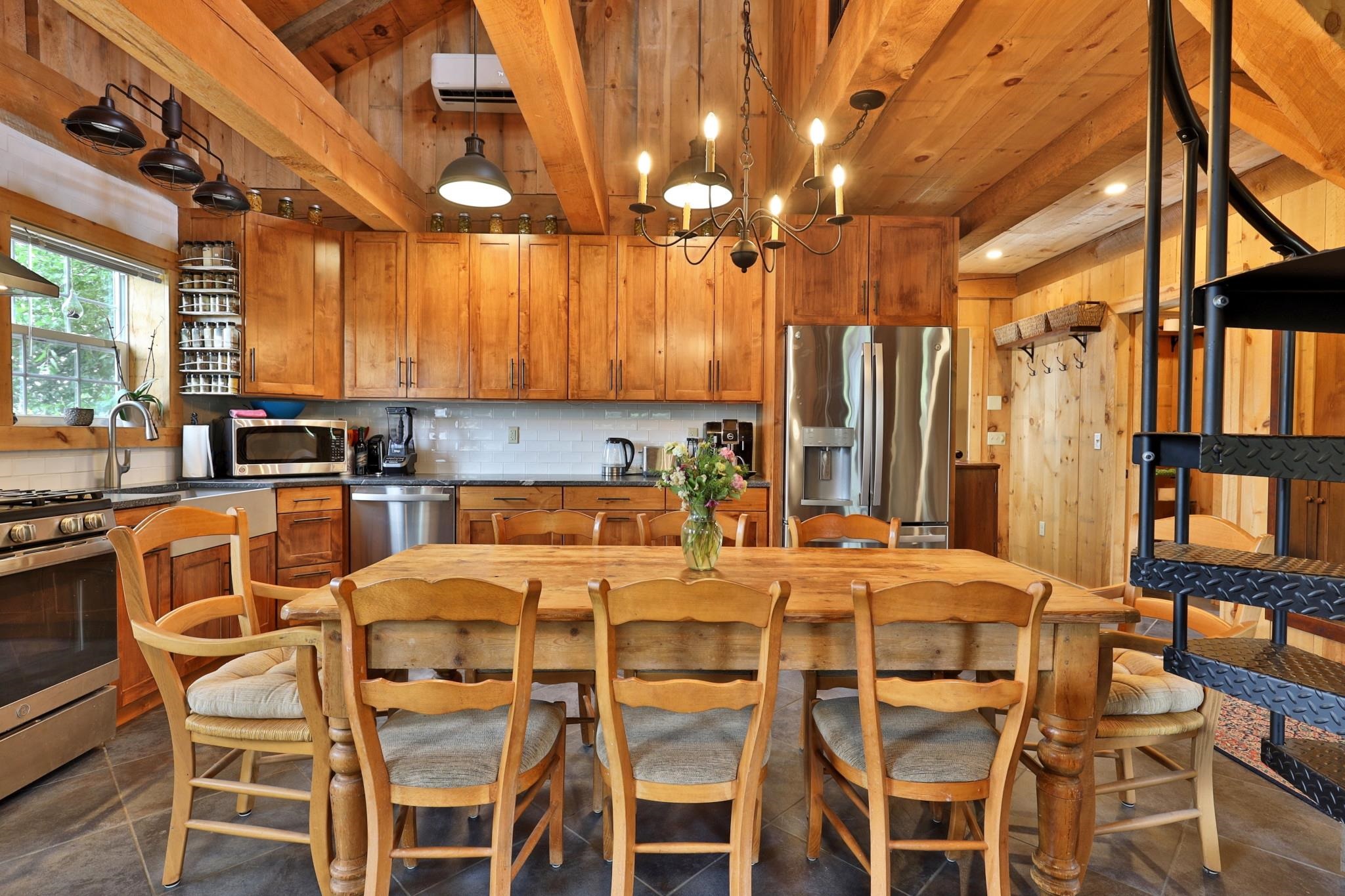 Cider House dining/kitchen 25194104