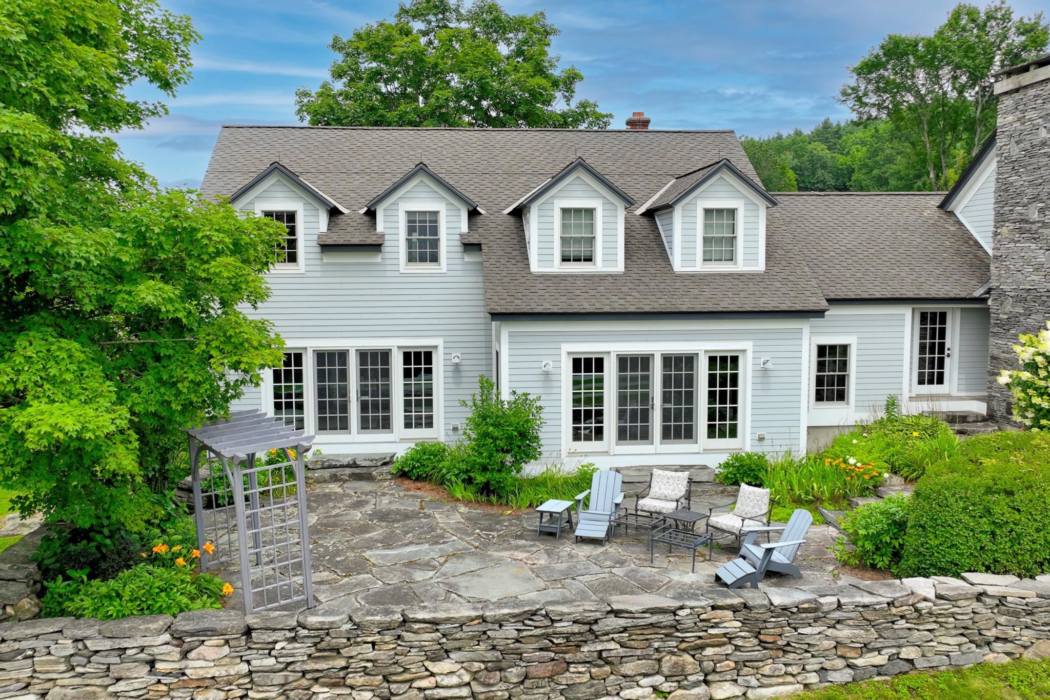Stone walls 25194121