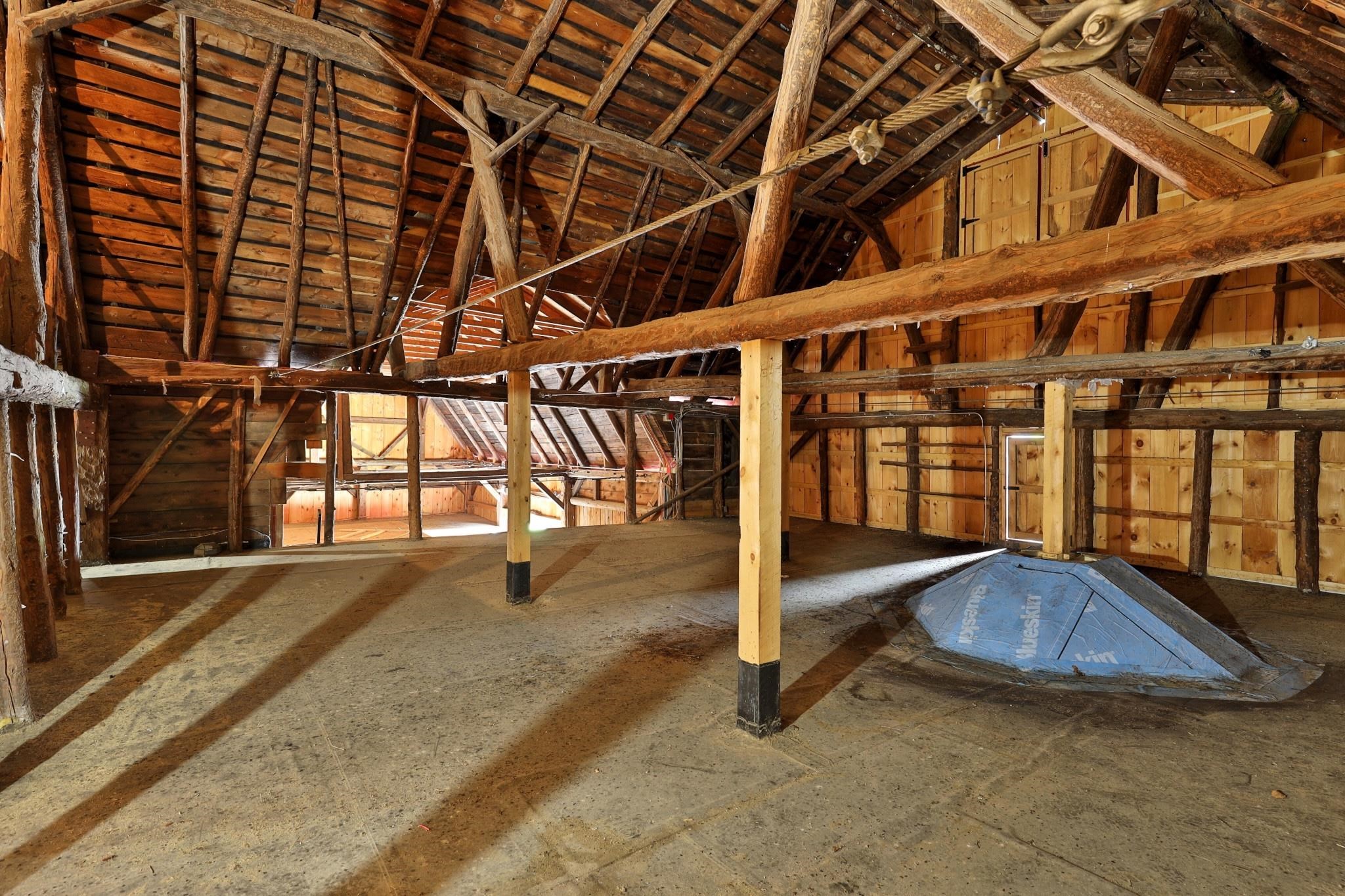 Barn structurally engineered 25195315