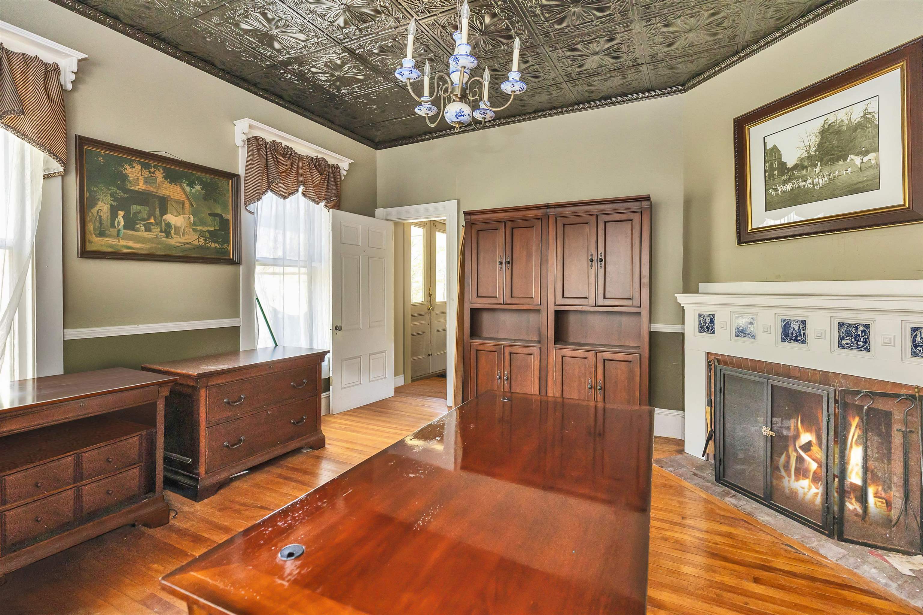 24 Maple St, Milford, NH 03055