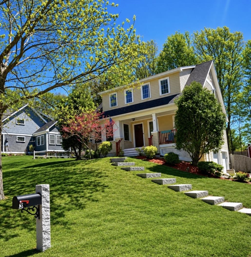 3 Baron Rd, Hampton, NH 03842