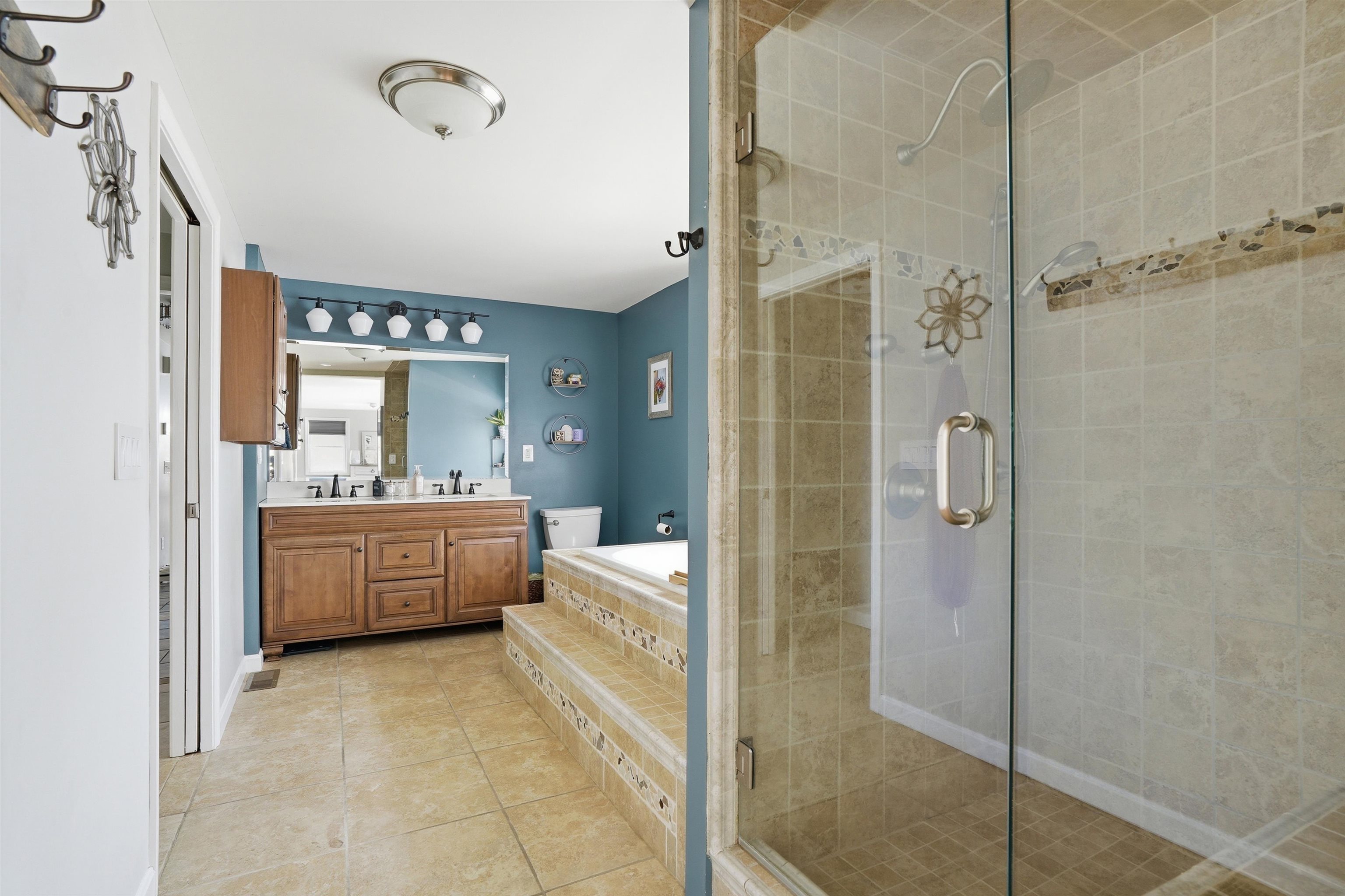 218 Tirrell Hill Rd, Goffstown, NH 03045