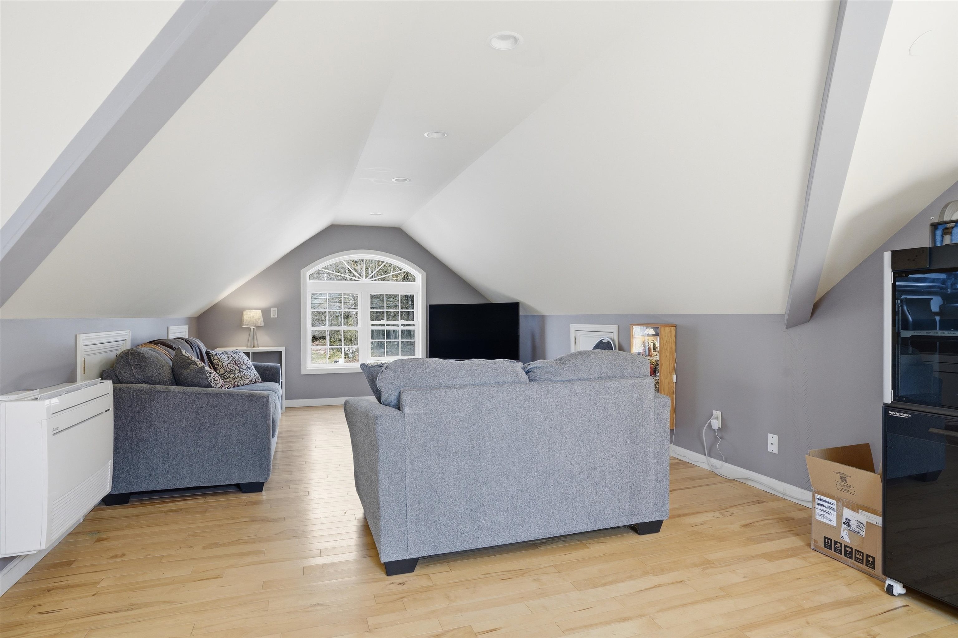 218 Tirrell Hill Rd, Goffstown, NH 03045