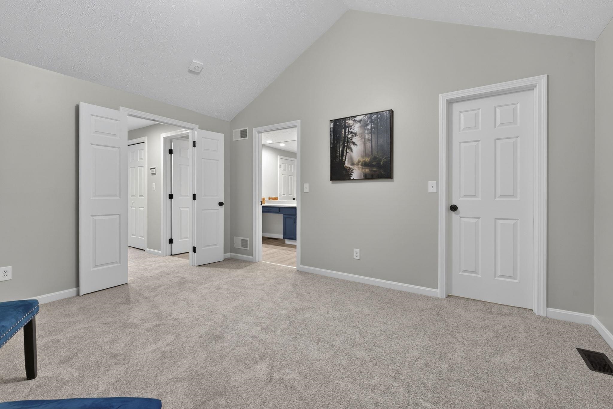 3 Summer Snow Ln, Bedford, NH 03110