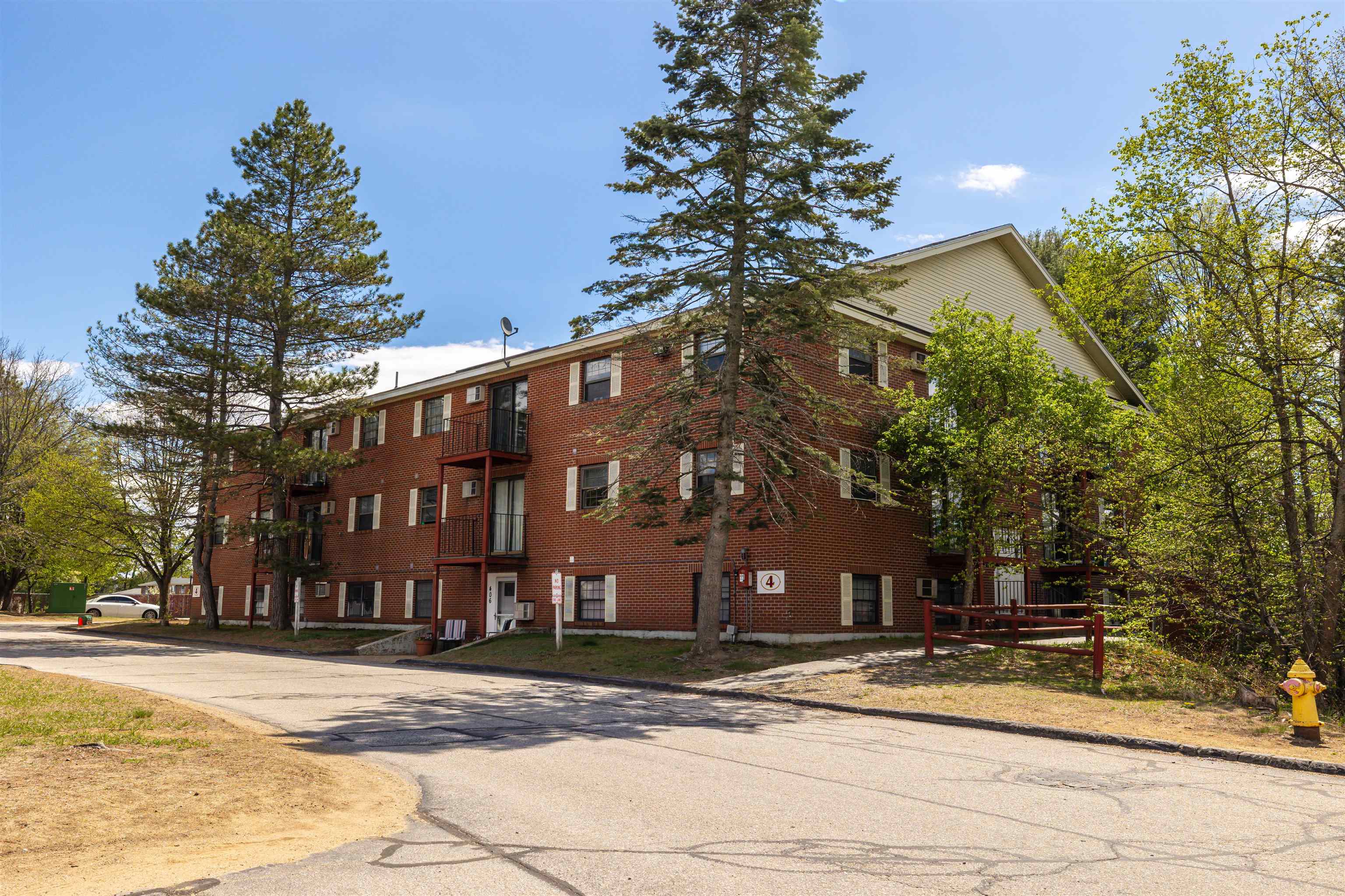 12 E Side Dr #406, Concord, NH 03301