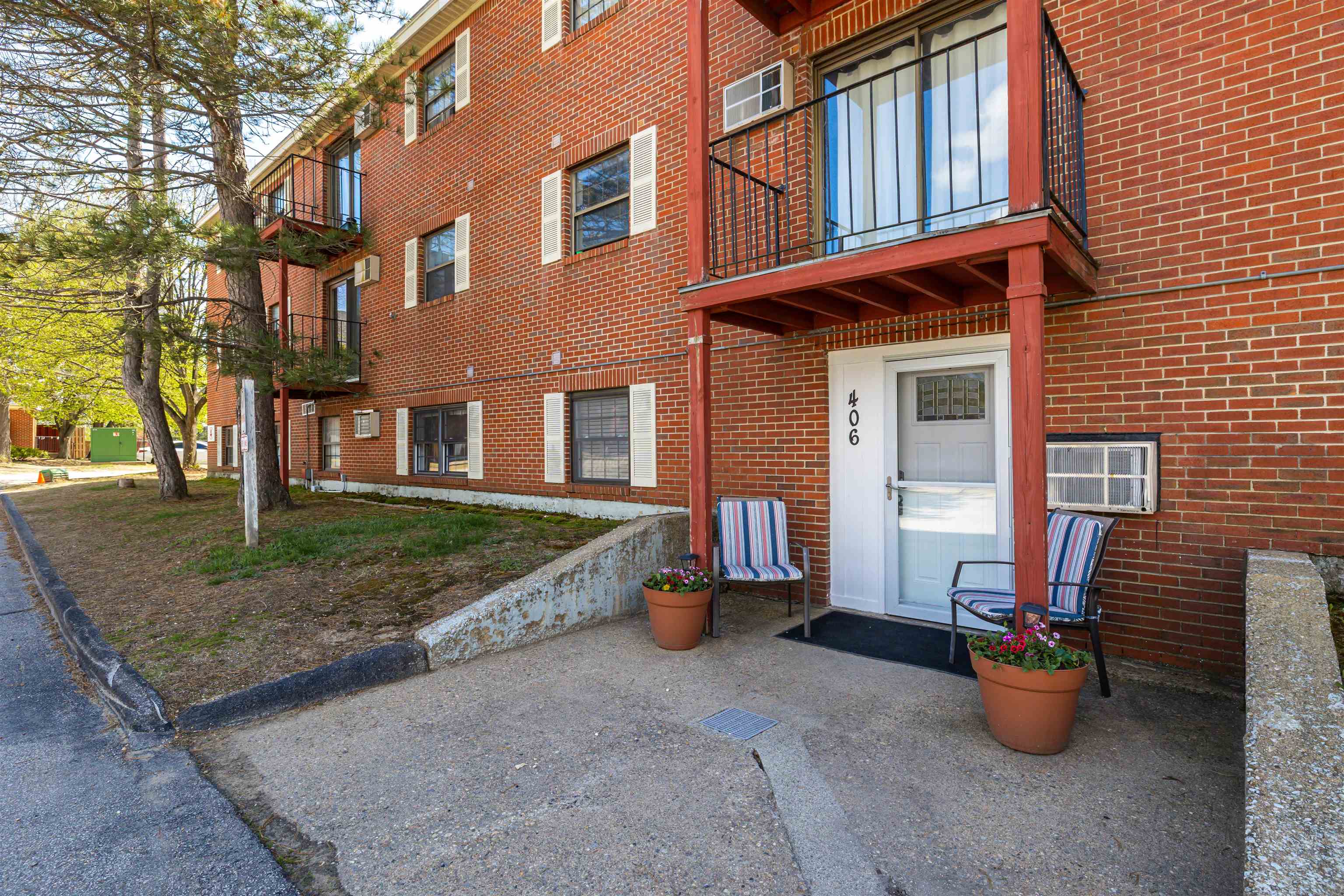 12 E Side Dr #406, Concord, NH 03301