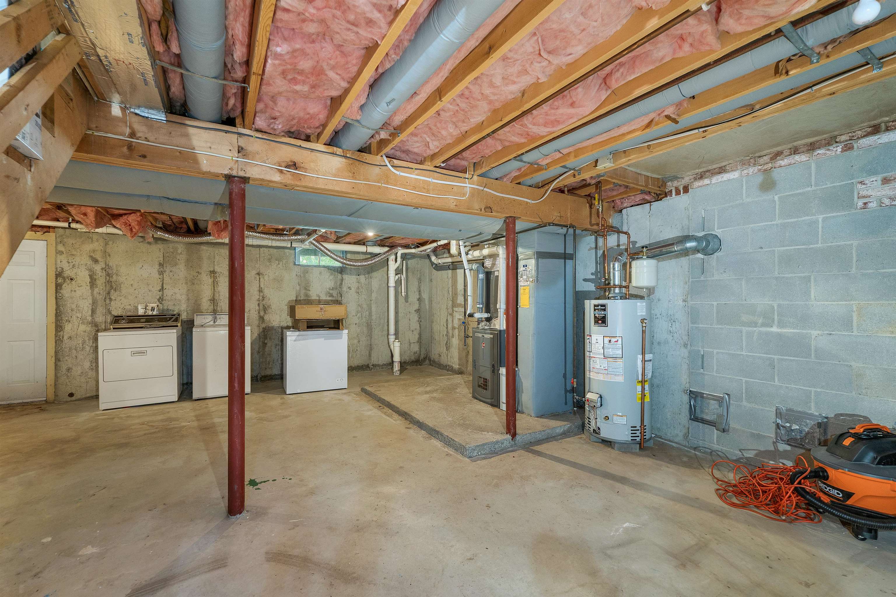 19 Poliquin Dr, Nashua, NH 03062