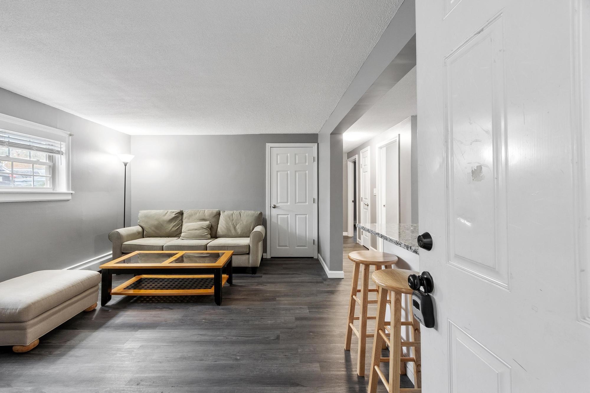 50 N Main St #1, Salem, NH 03079
