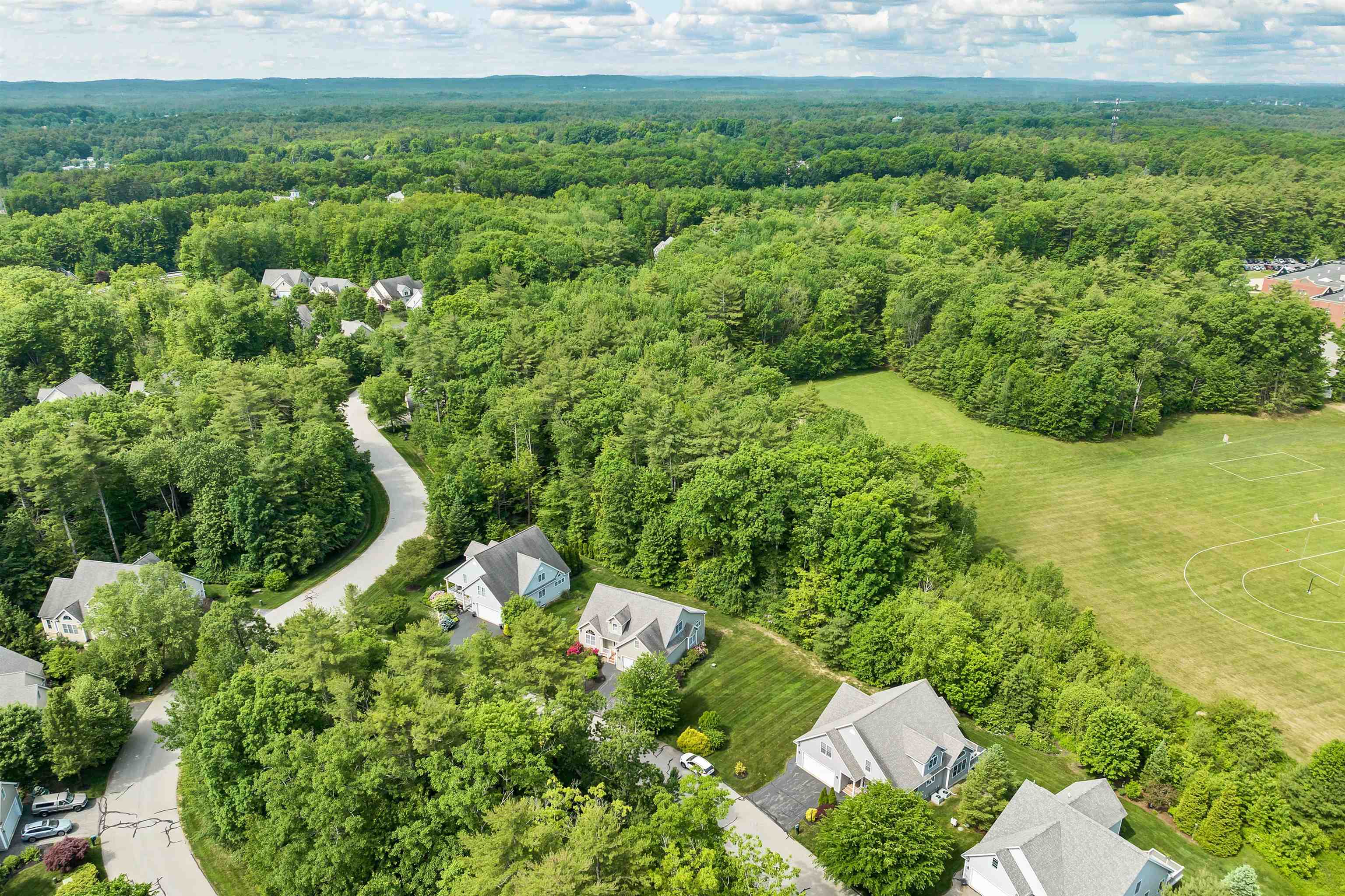28 Green Vale Dr, Stratham, NH 03885