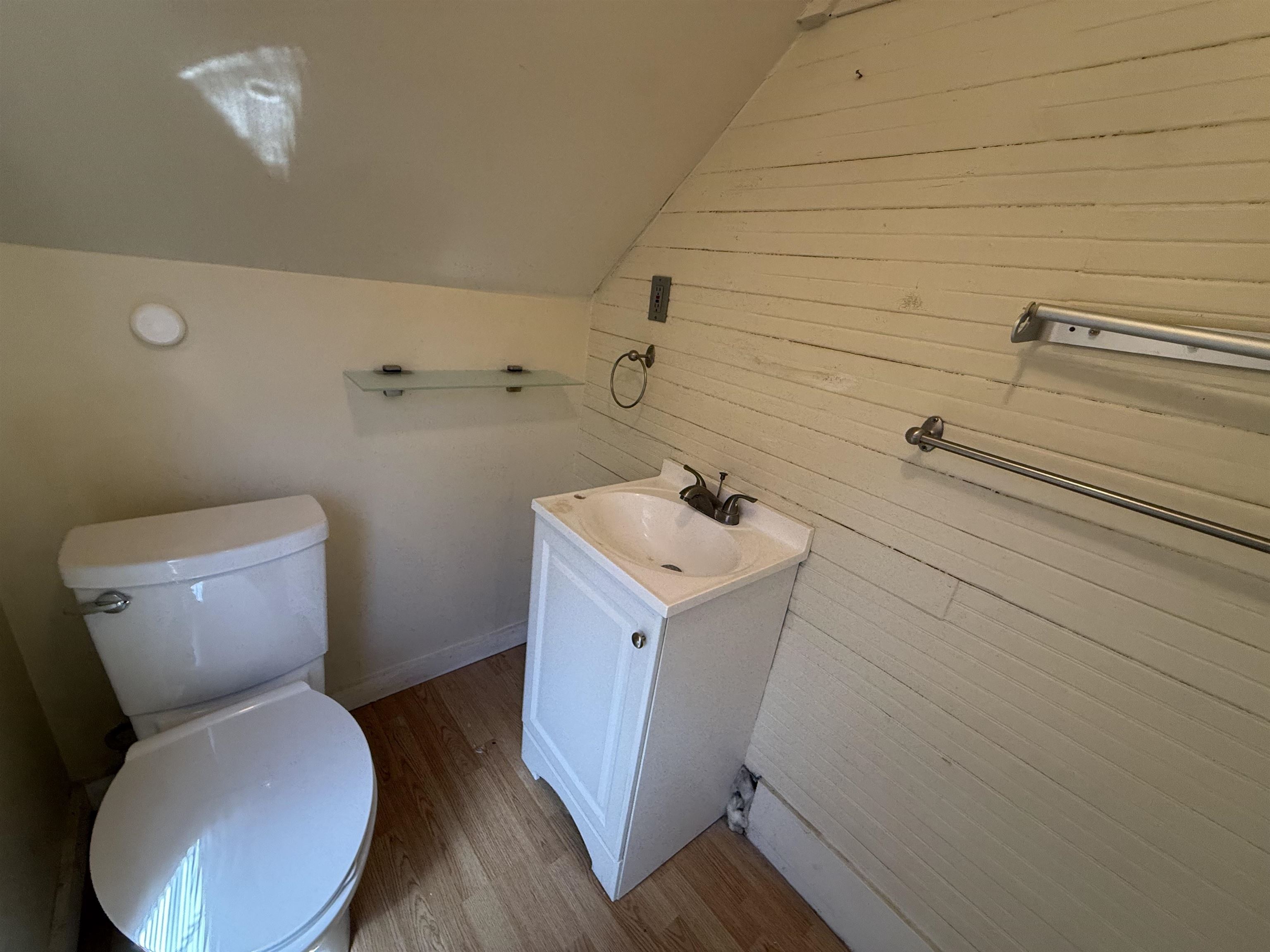 6 Milford St, Amherst, NH 03031
