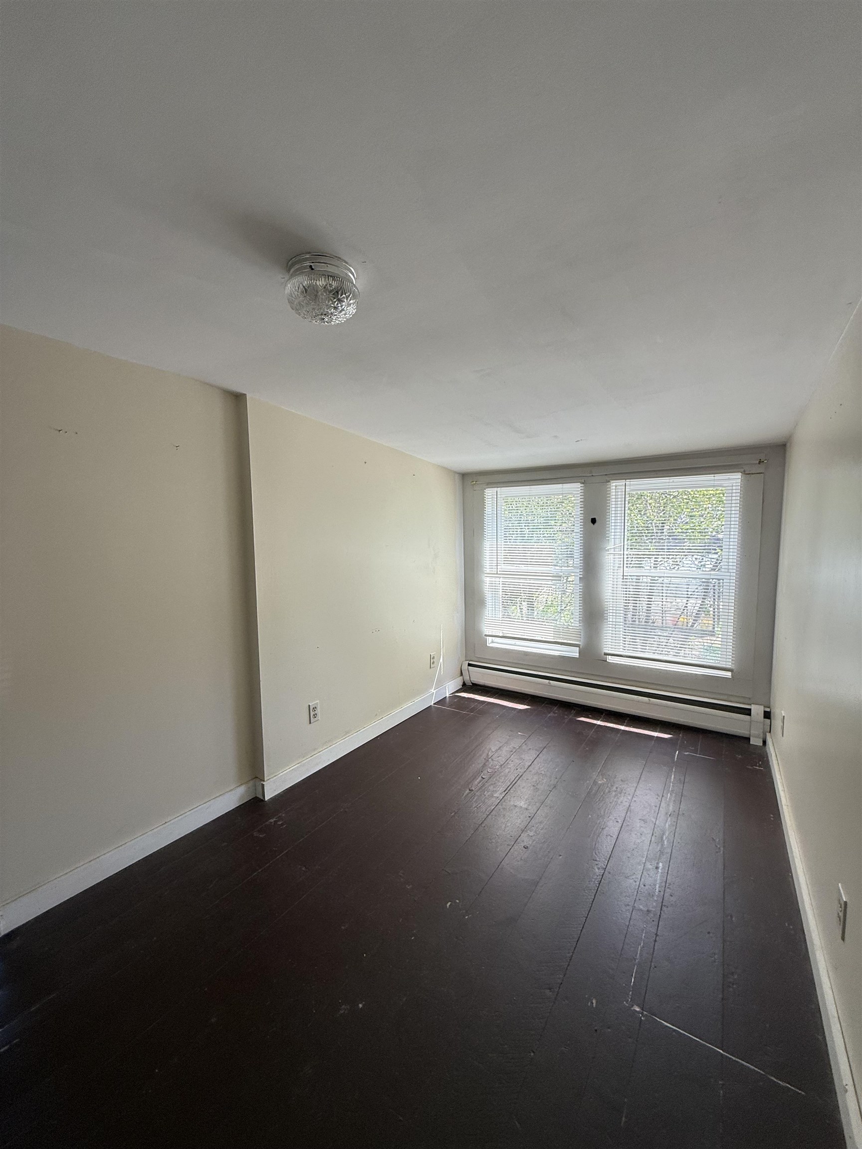 6 Milford St, Amherst, NH 03031