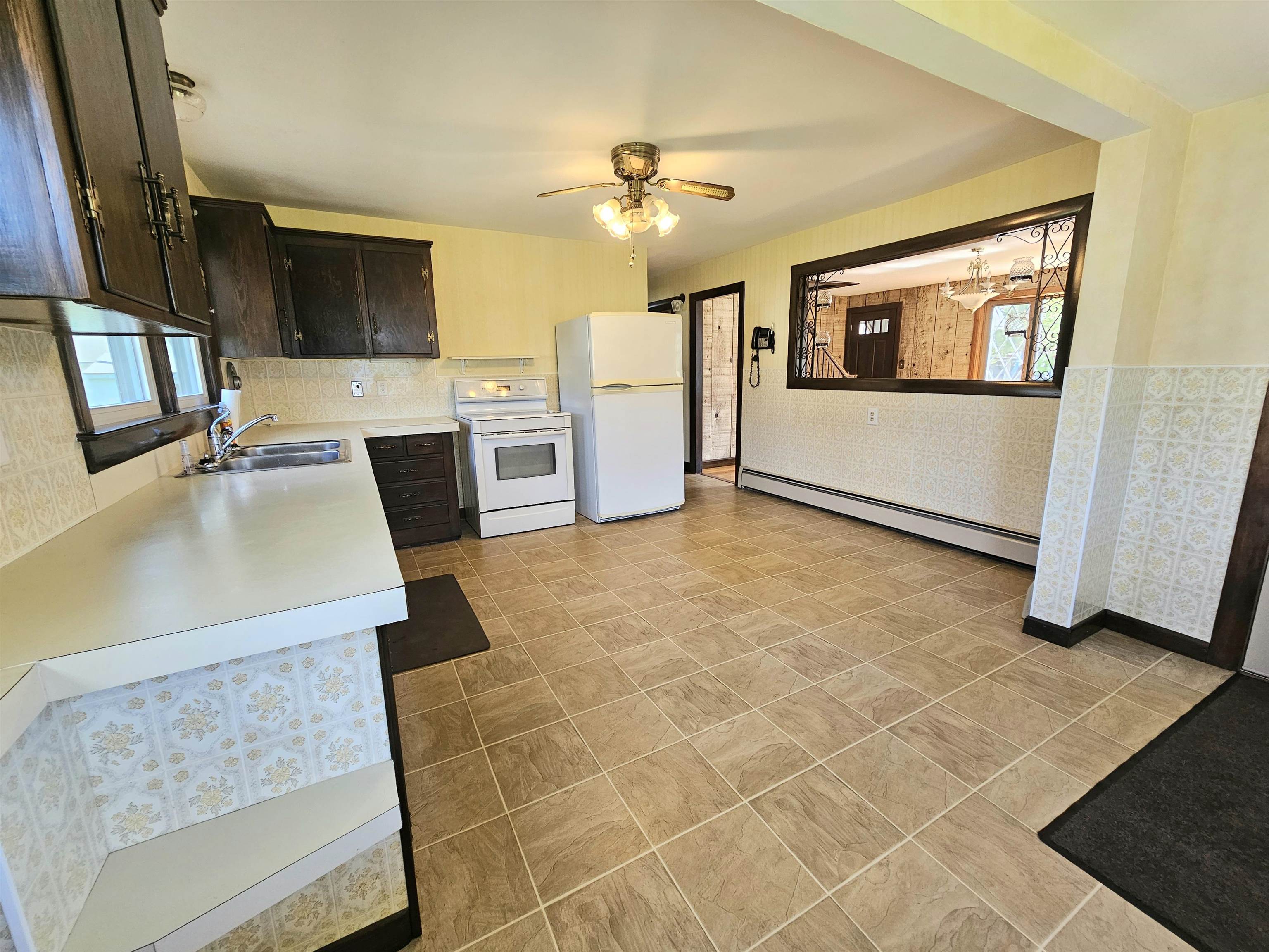 8 Foch St, Goffstown, NH 03045