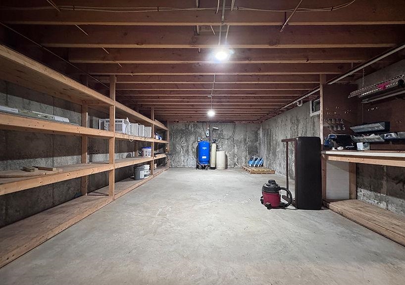 1376 Acworth Rd, Charlestown, NH 03603