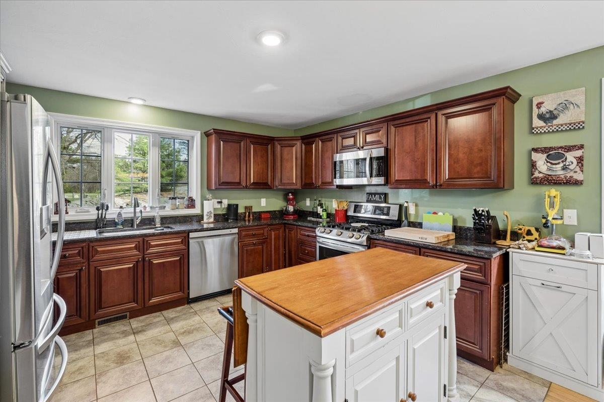114 Washington St, Concord, NH 03303