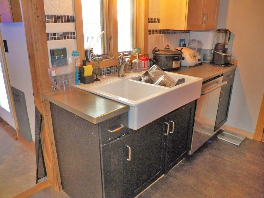 21-23 North Groton St, Nashua, NH 03060
