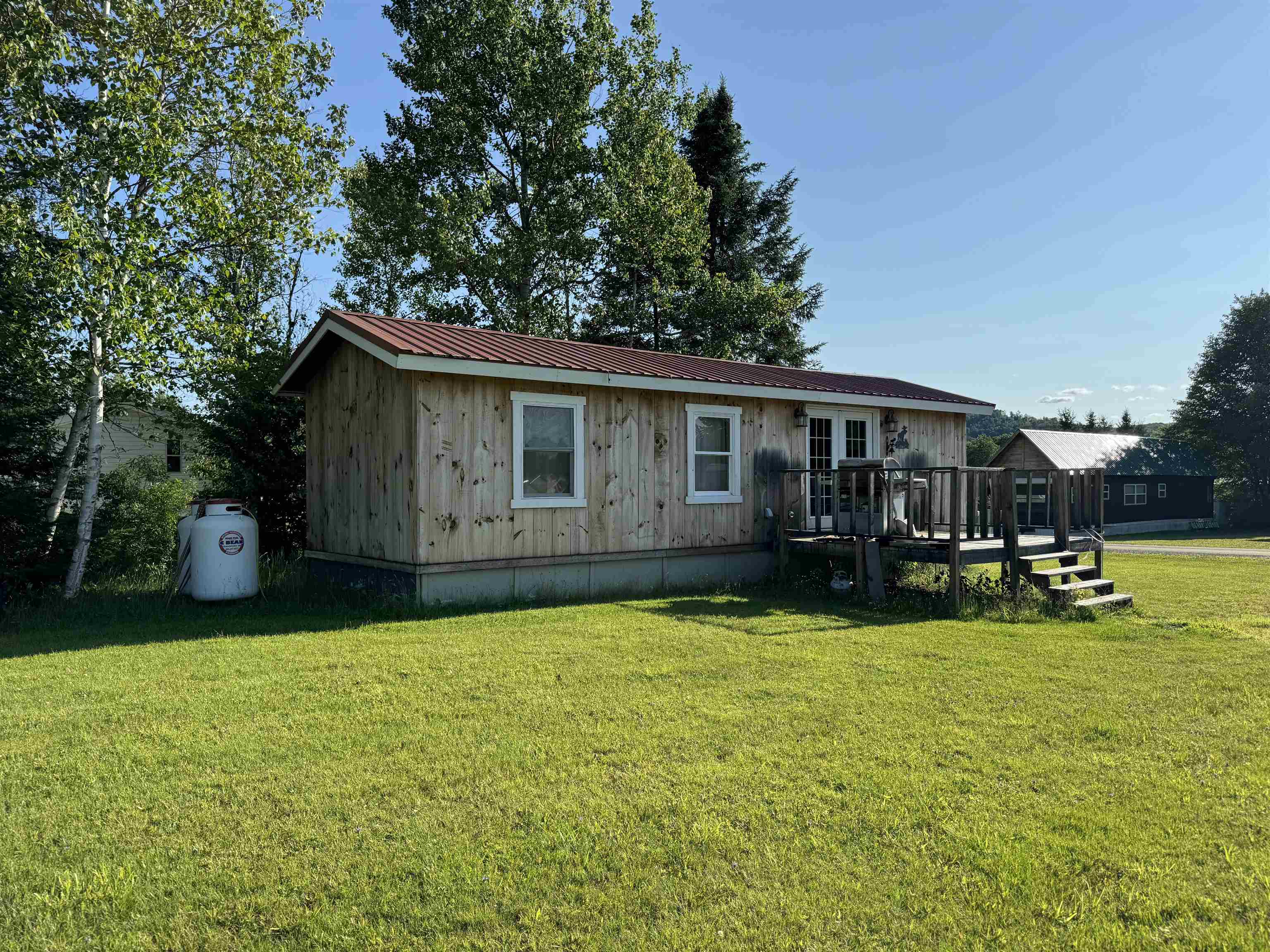 13 Darwin Dr, Stewartstown, NH 03597