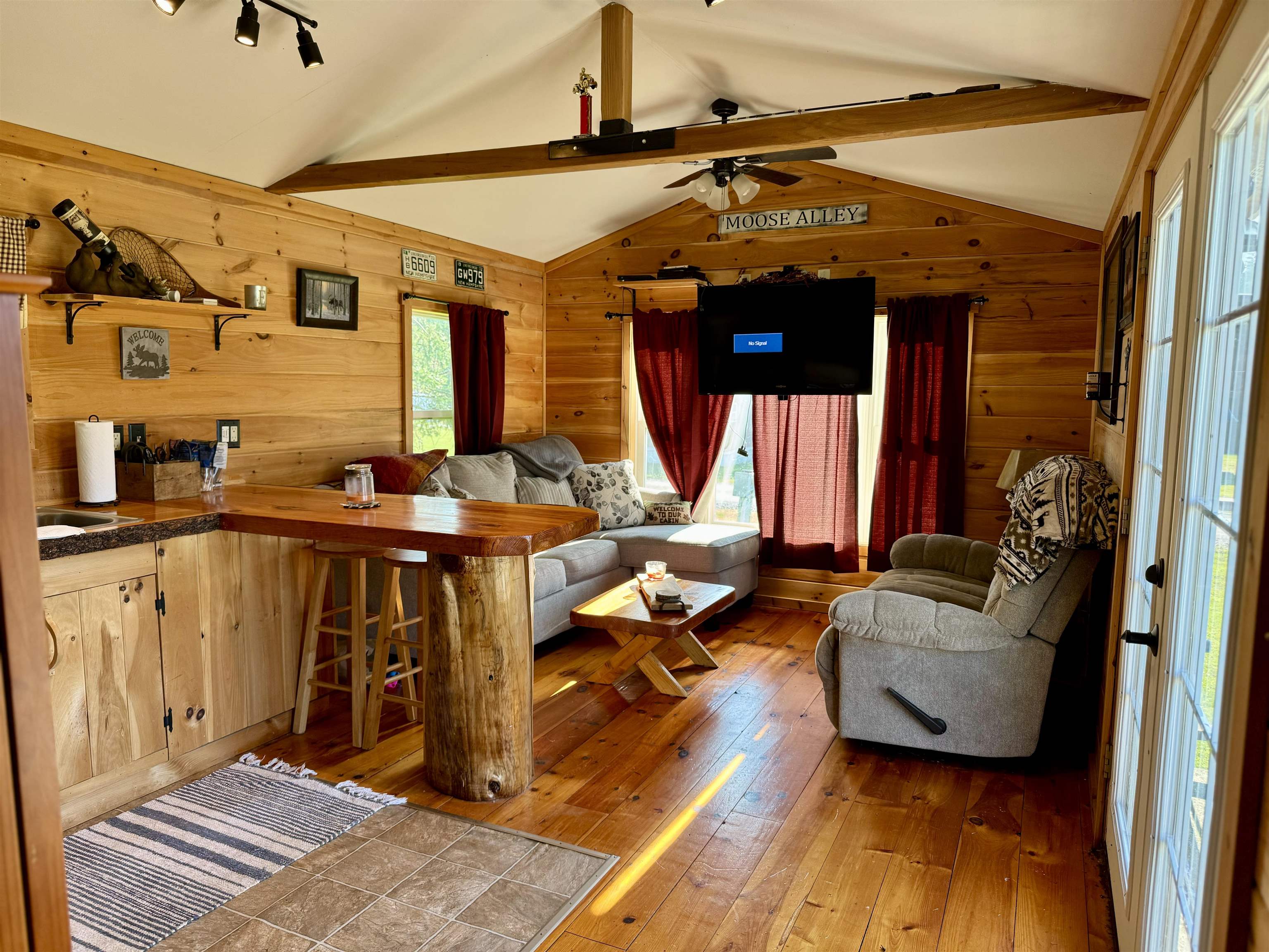 13 Darwin Dr, Stewartstown, NH 03597