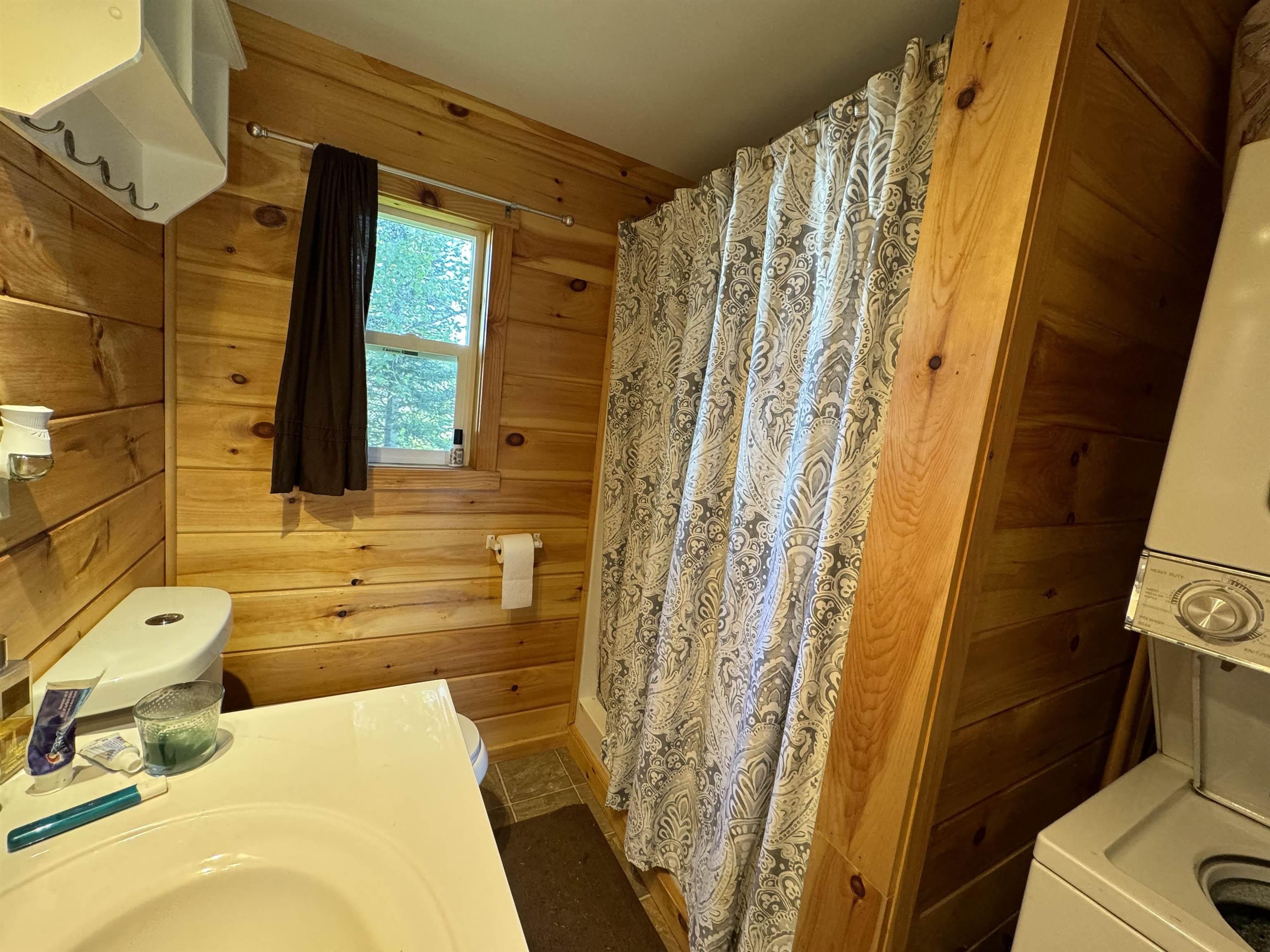 13 Darwin Dr, Stewartstown, NH 03597