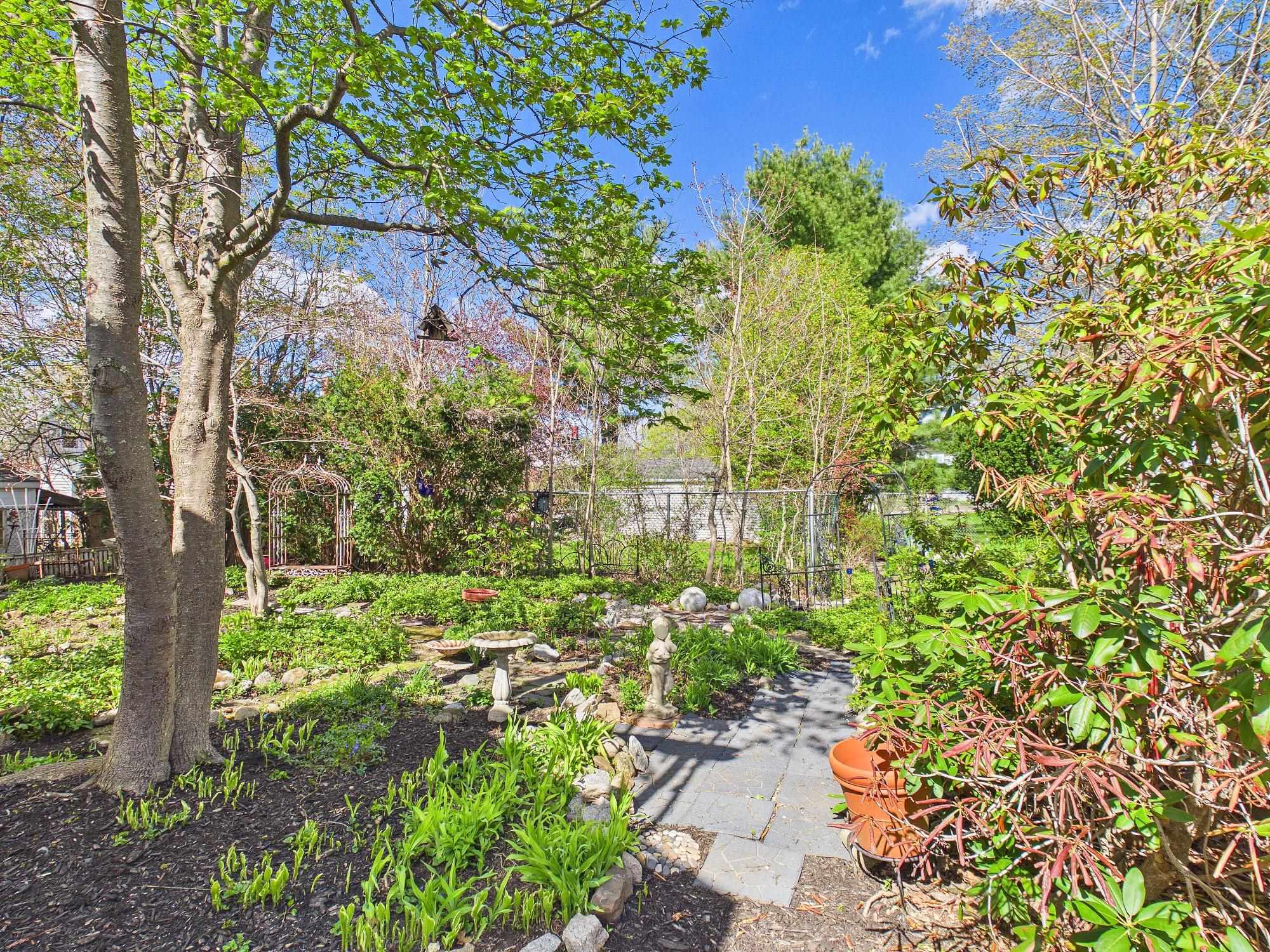 5 High St, Concord, NH 03303