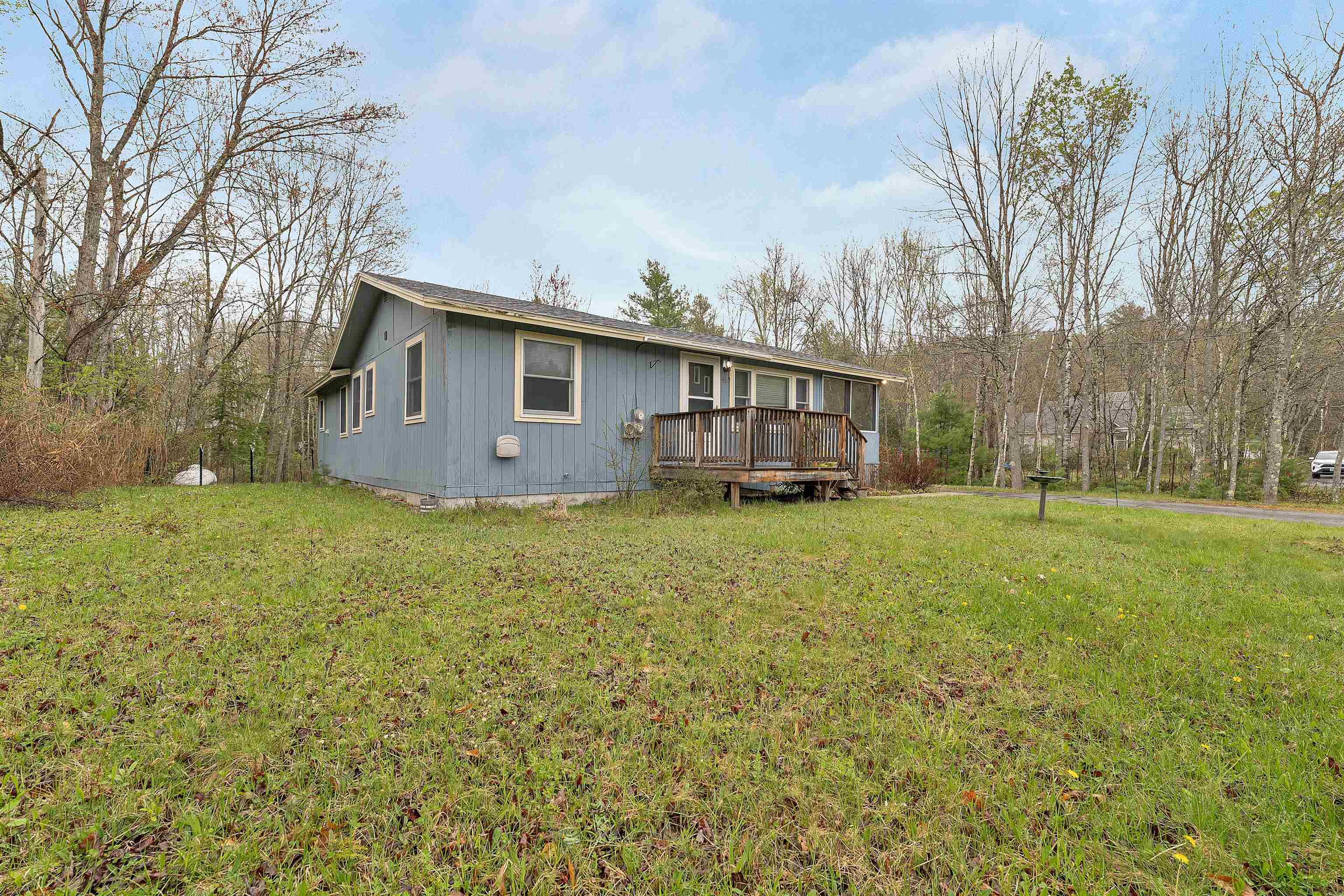 41 Franklin Pierce Dr, Webster, NH 03303