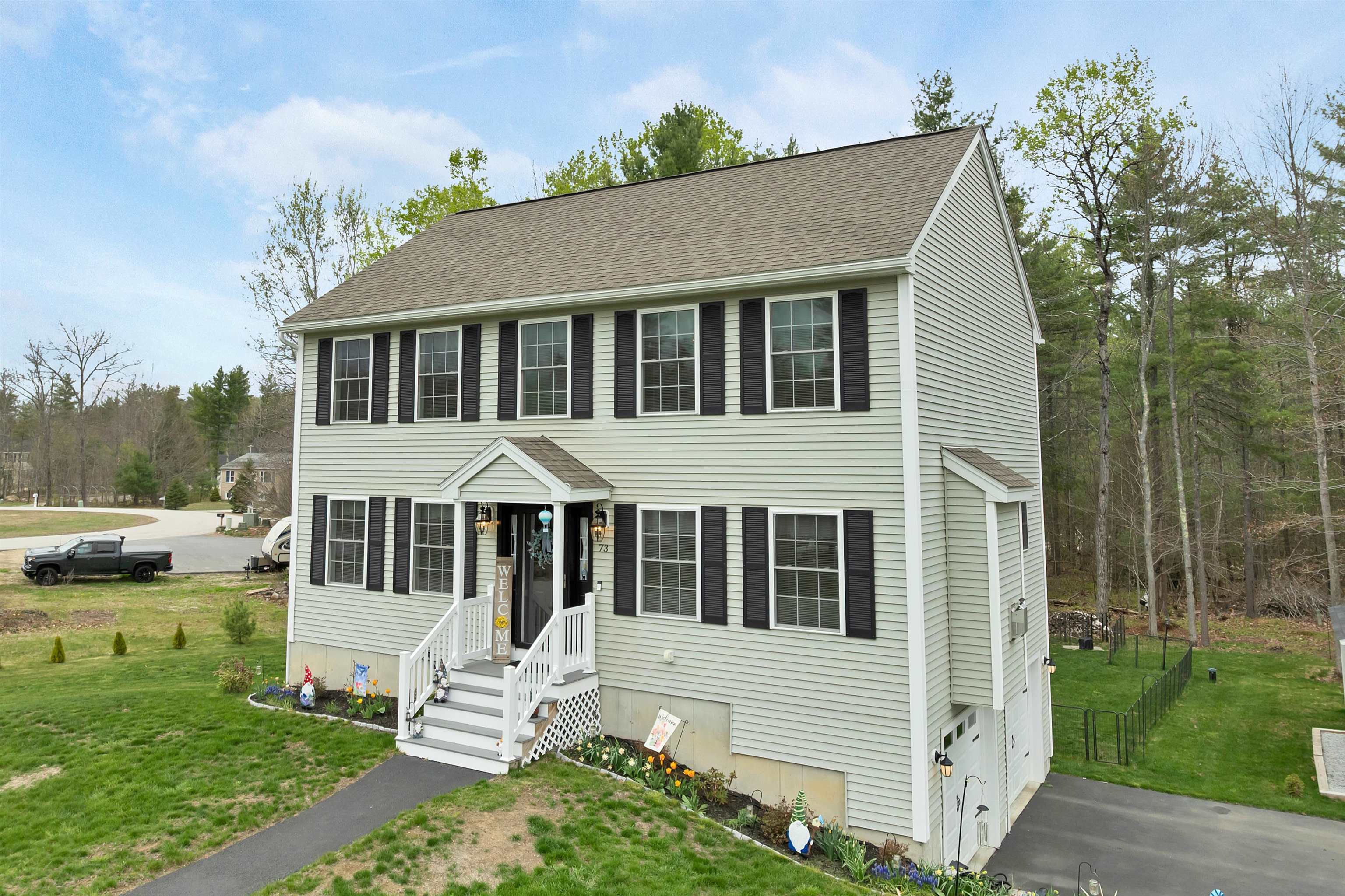 73 Bailey Dr, Pittsfield, NH 03263