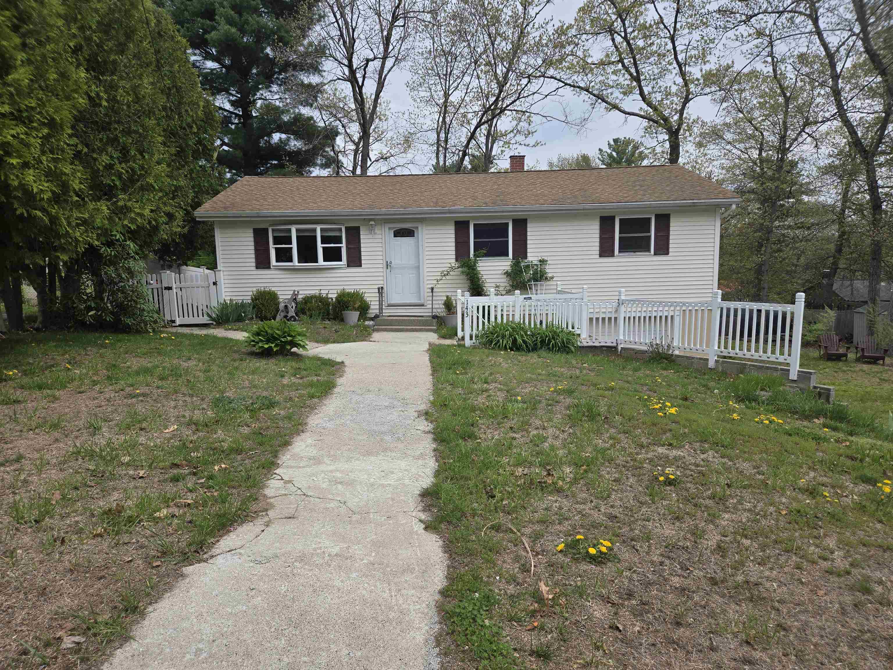 143 Westwood Dr, Nashua, NH 03062