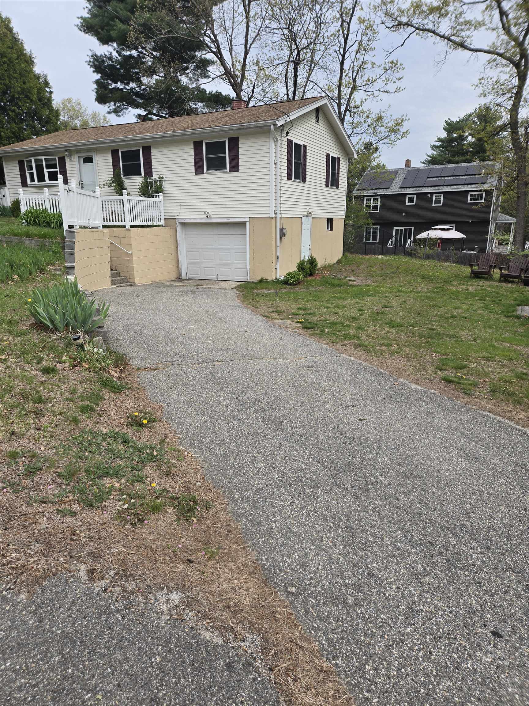 143 Westwood Dr, Nashua, NH 03062
