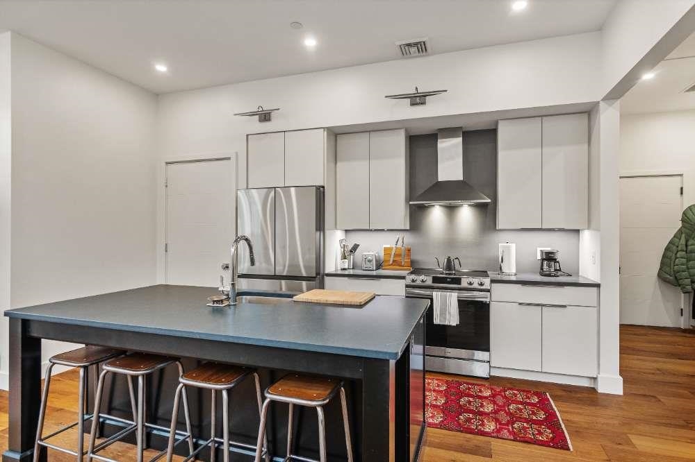 Photo 2 of Condo for sale at 131 Main St #2A-1, Burlington, VT 05401 | MLS# 5087744 | Listing updated on 2026-09-16