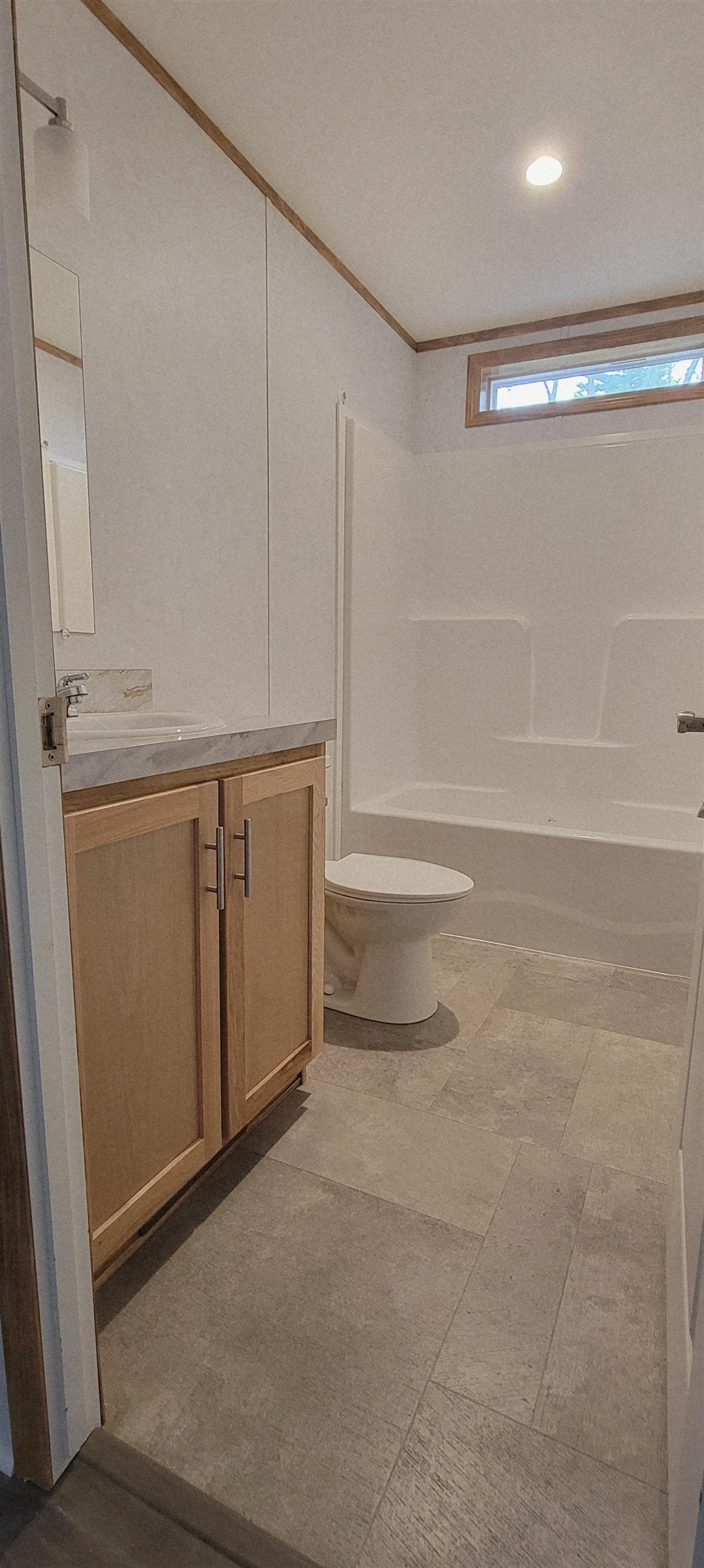 6 Cedar Ln, Winchester, NH 03470