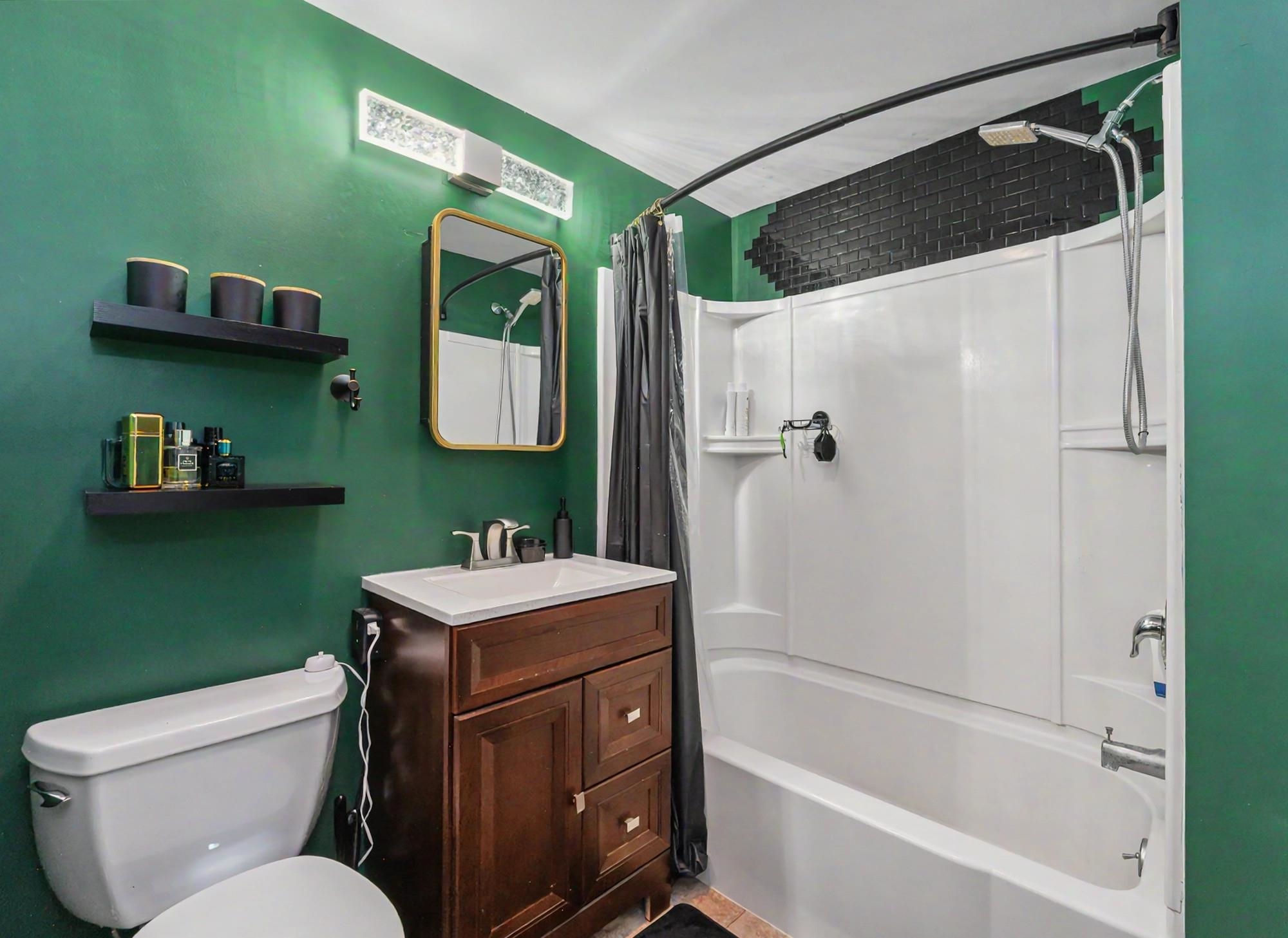31 Eastside Ln, Francestown, NH 03043
