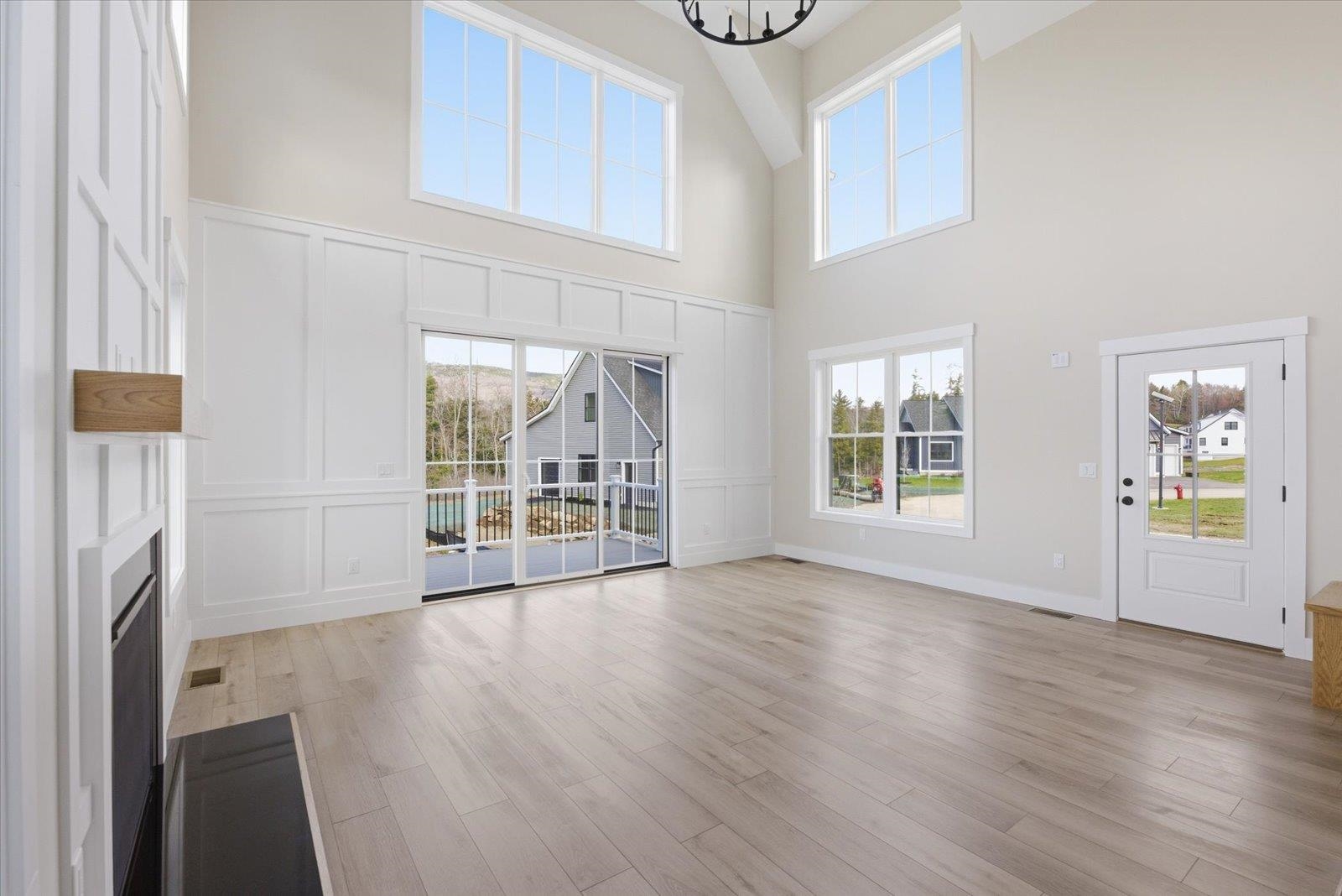 41 Roberts Dr, Jaffrey, NH 03452