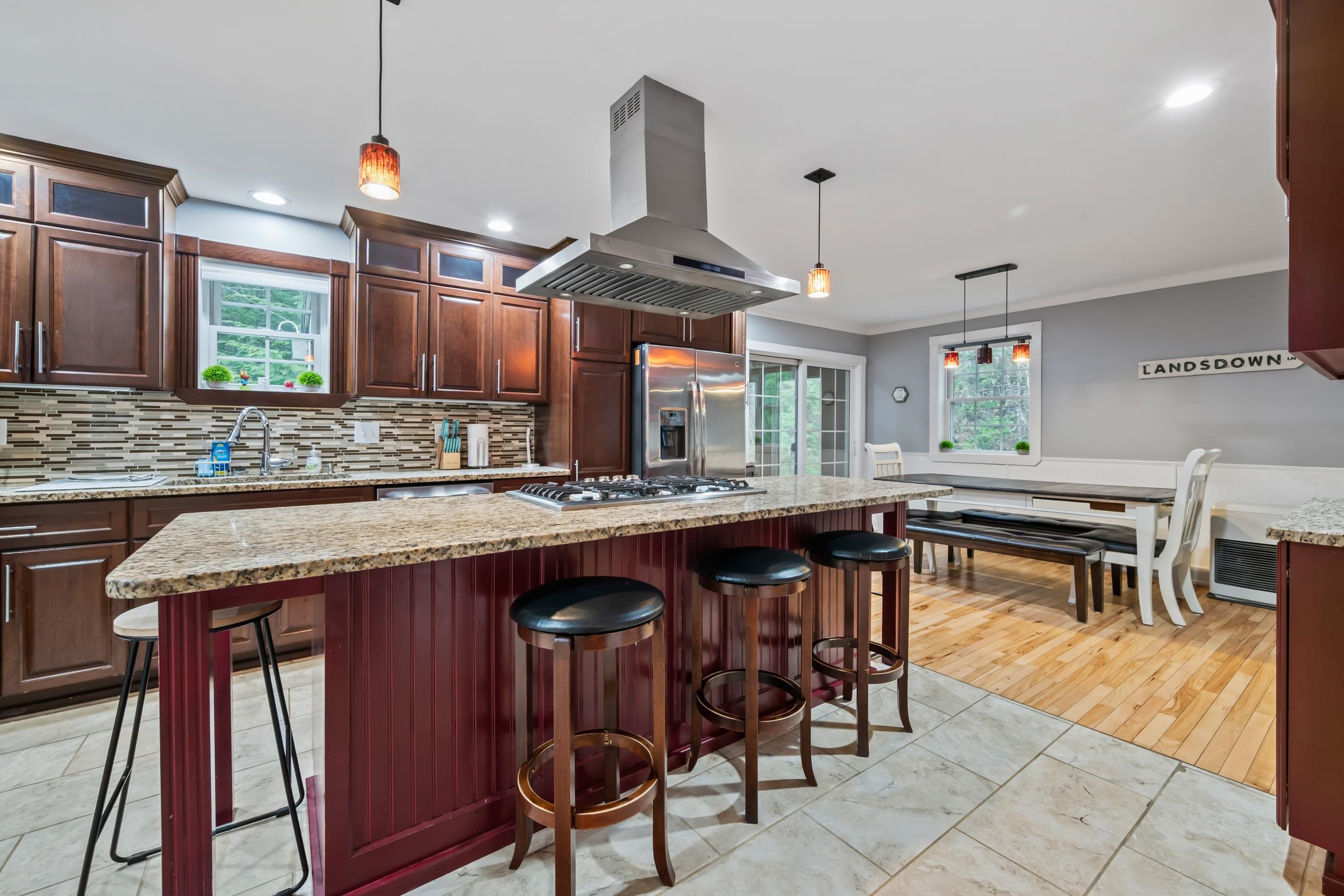 10 Landsdown Ln, Conway, NH 03818