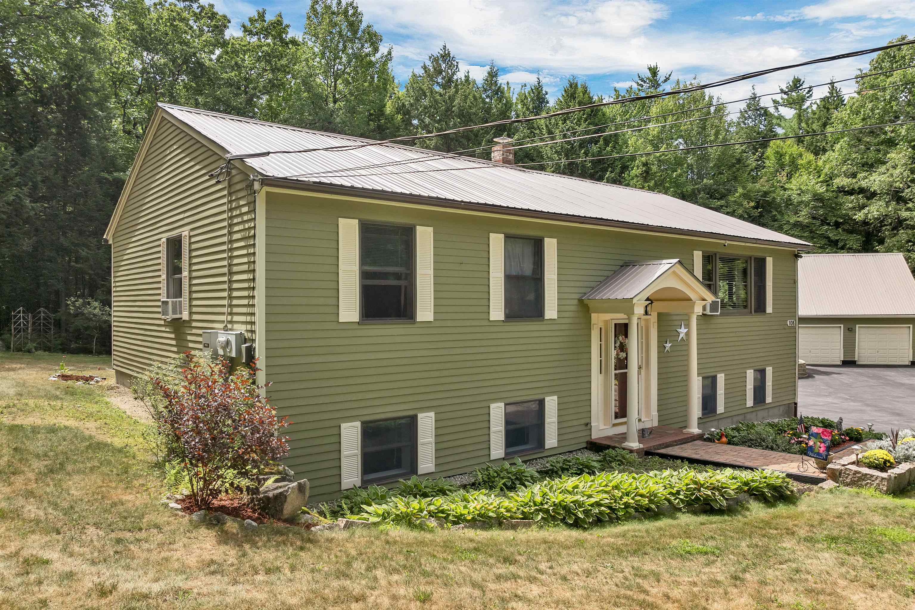 108 Maple Manor Rd, Conway, NH 03813